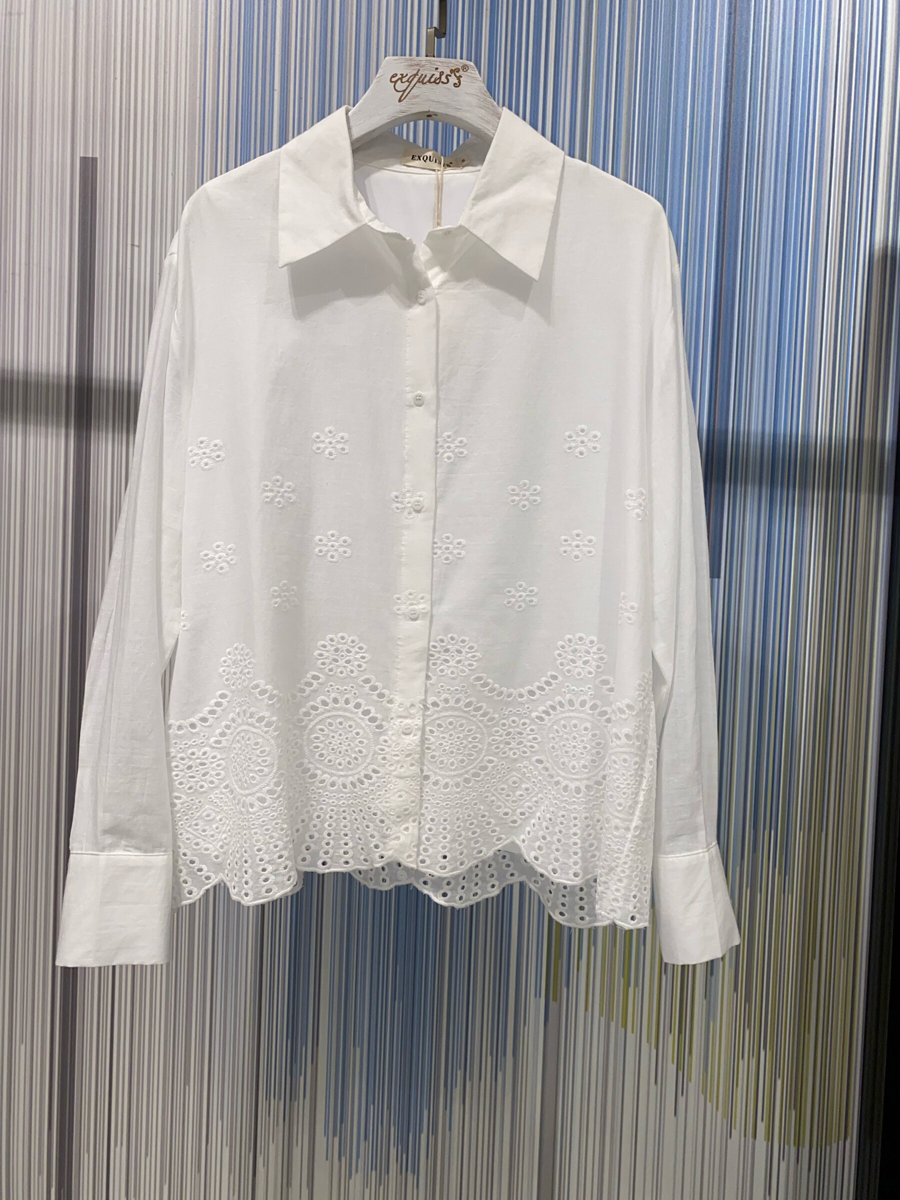 Grossiste Exquiss's - Chemise brodée élégante