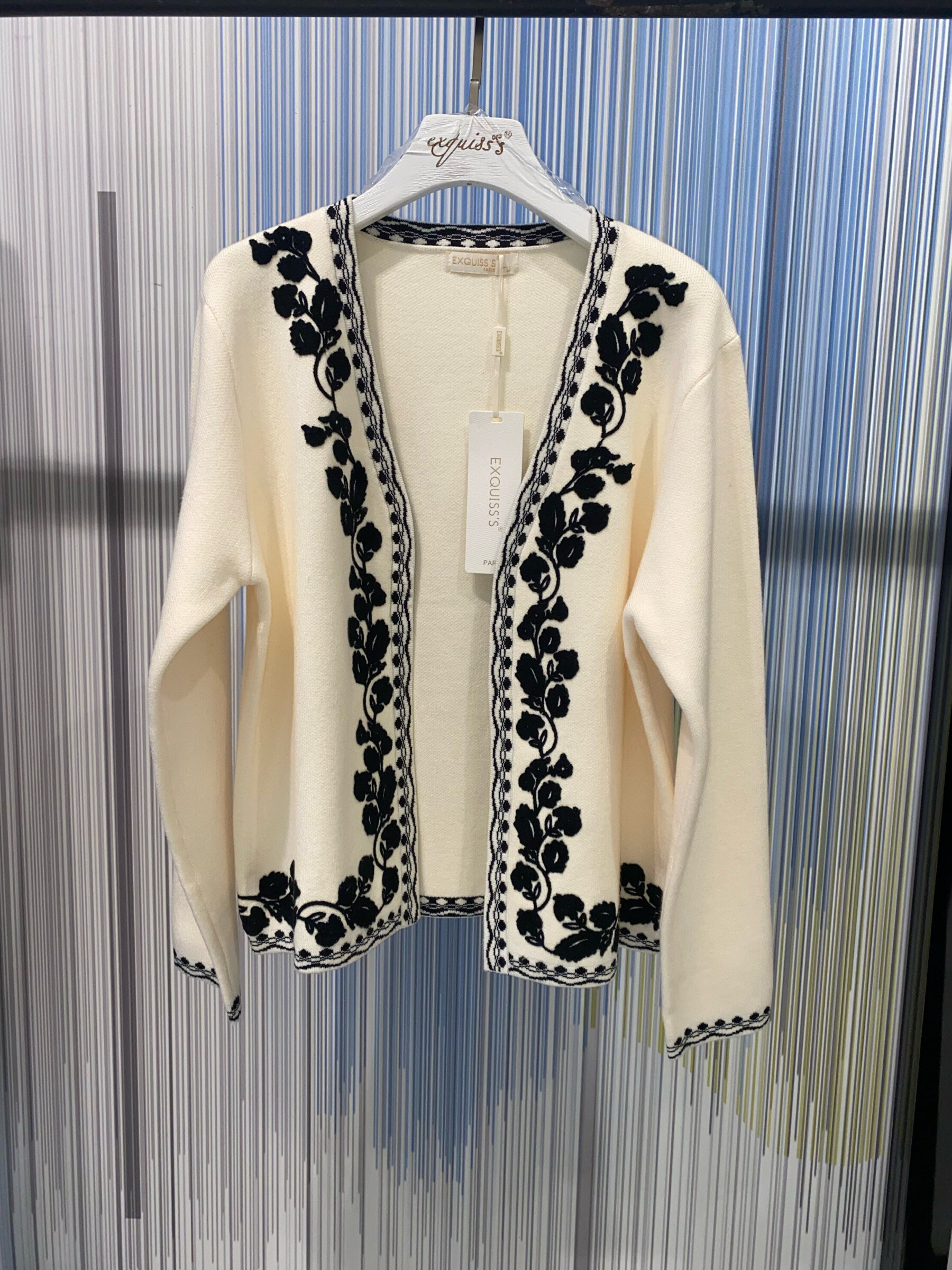 Wholesaler Exquiss's - Delicate embroidered cardigan