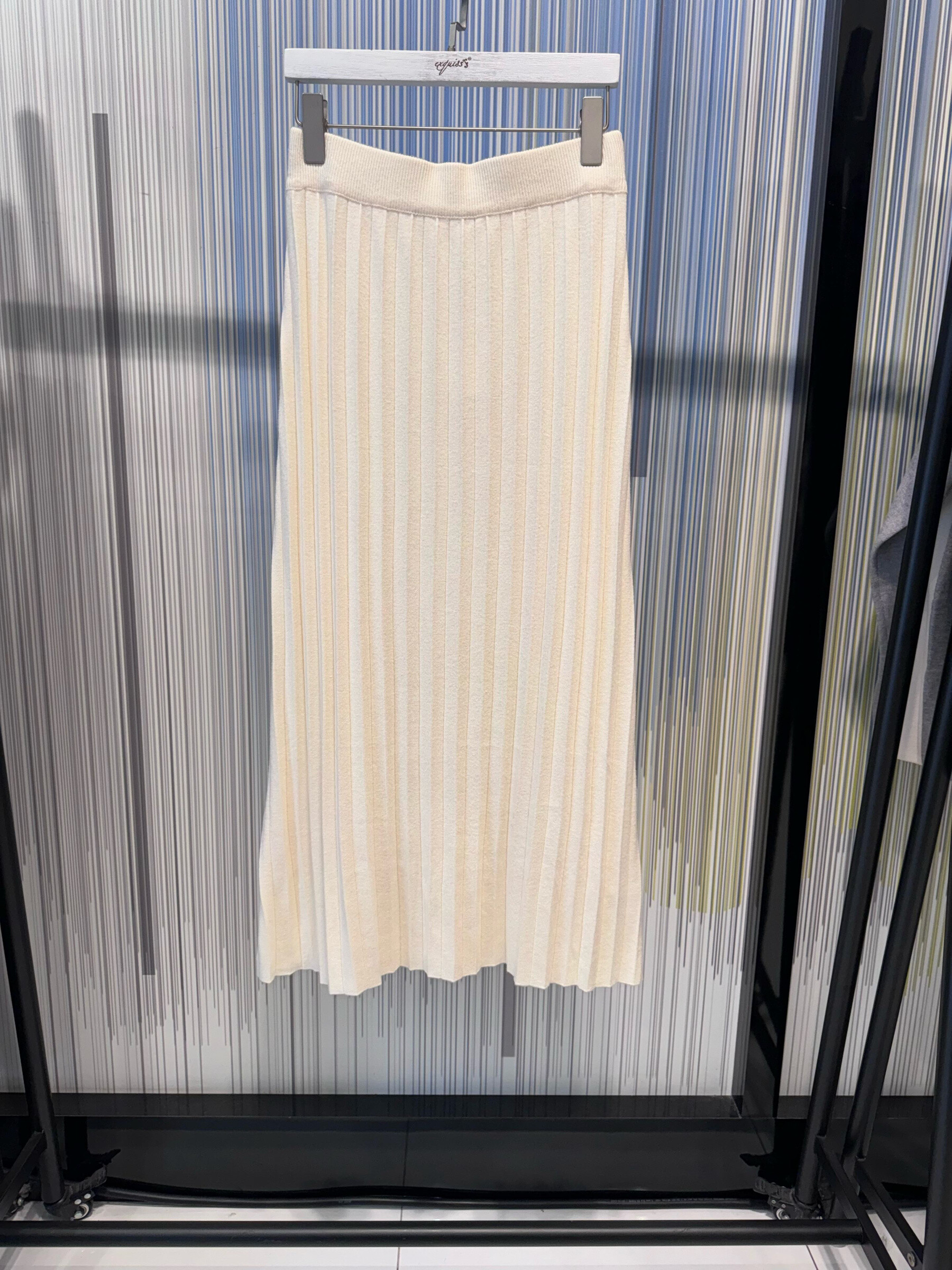 Wholesaler Exquiss's - Long Pleated Skirt