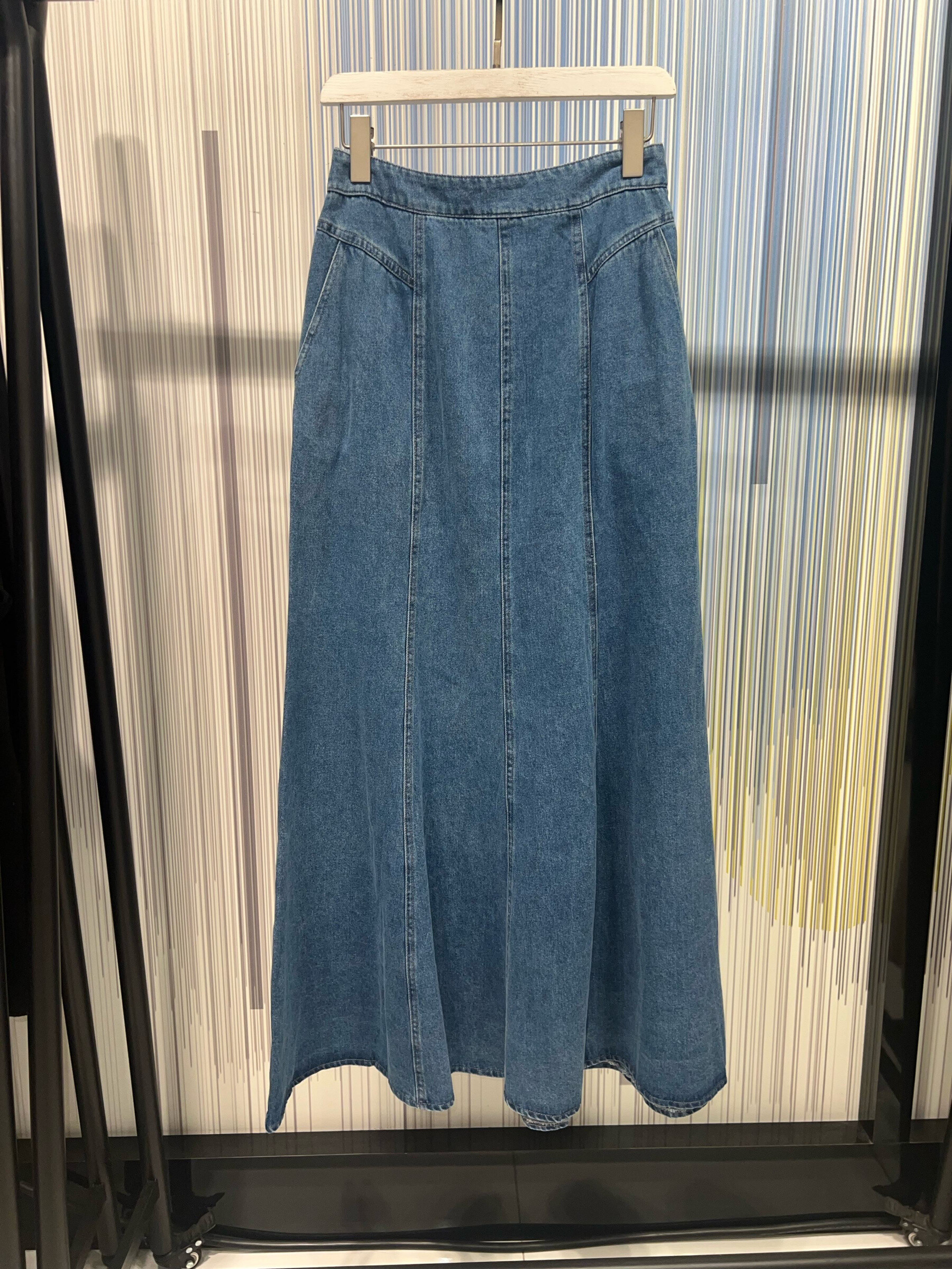 Großhändler Exquiss's - Langer Jeansrock