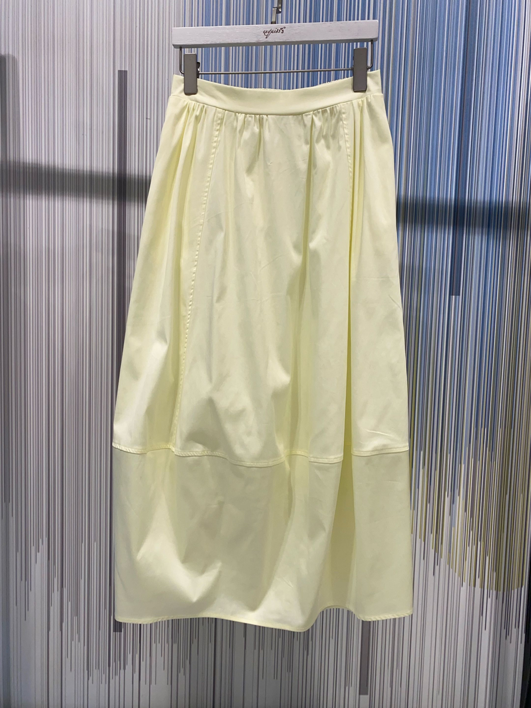 Wholesaler Exquiss's - Flowy Midi Skirt with Pleats