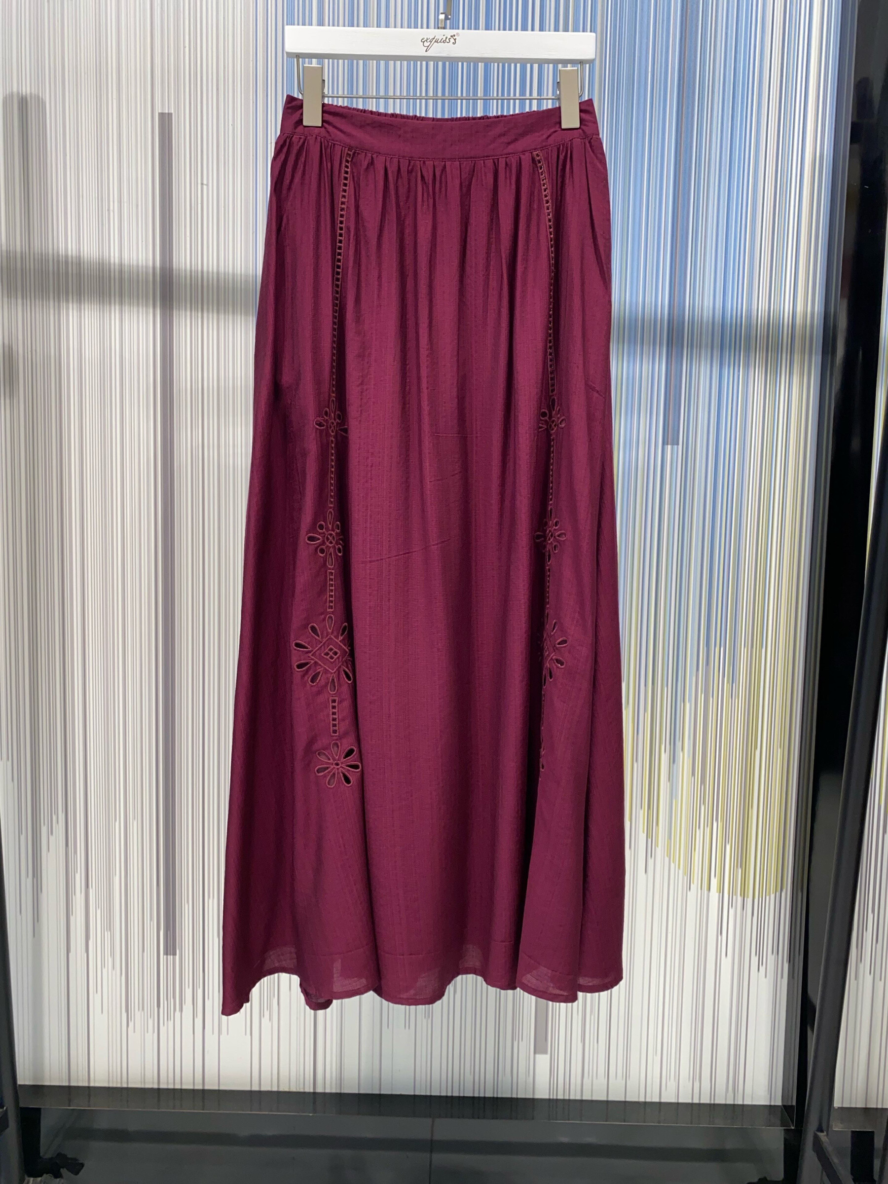 Mayorista Exquiss's - Falda Midi Bordada Mujer
