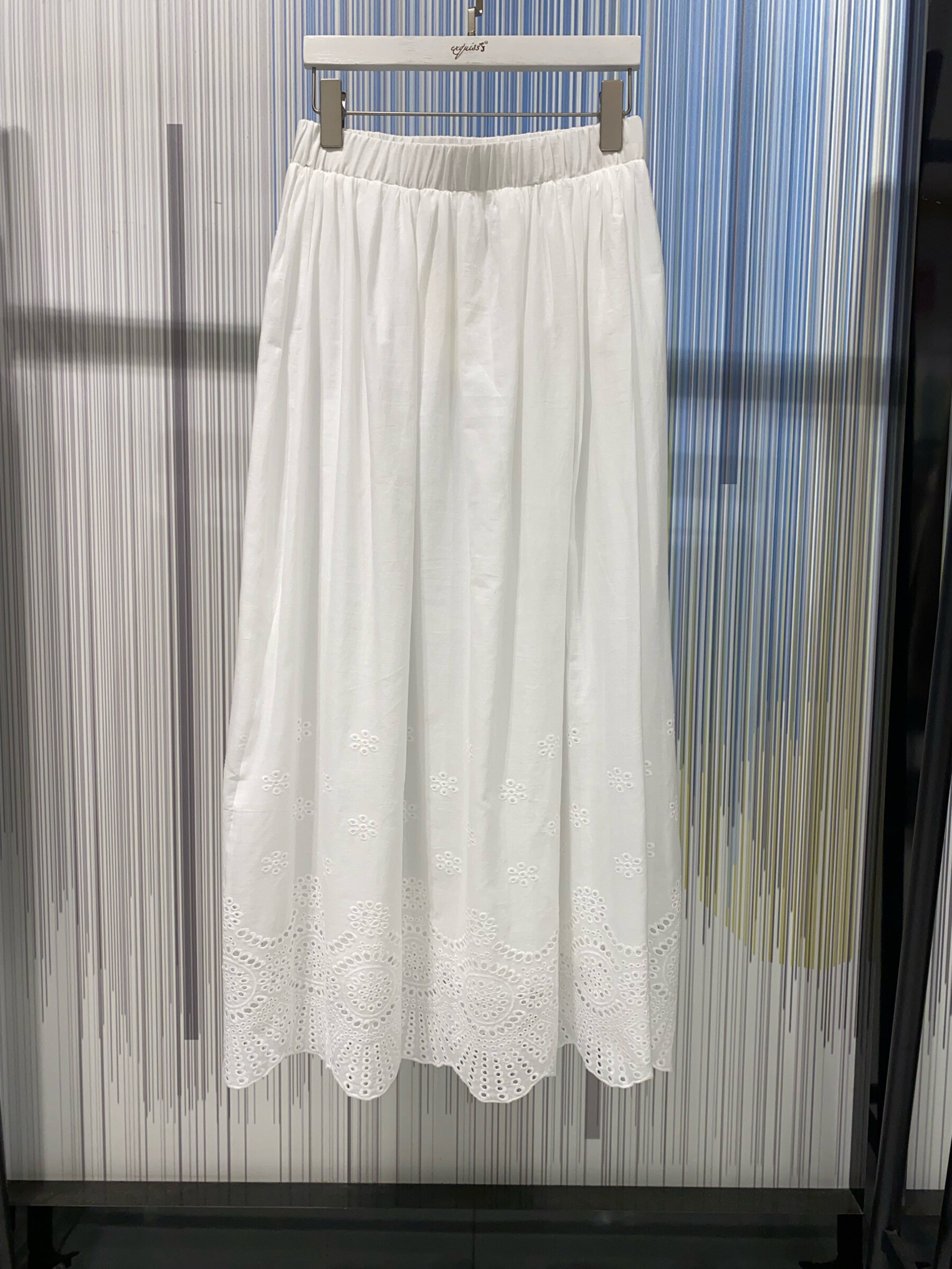 Grossiste Exquiss's - Jupe Maxi Brodée