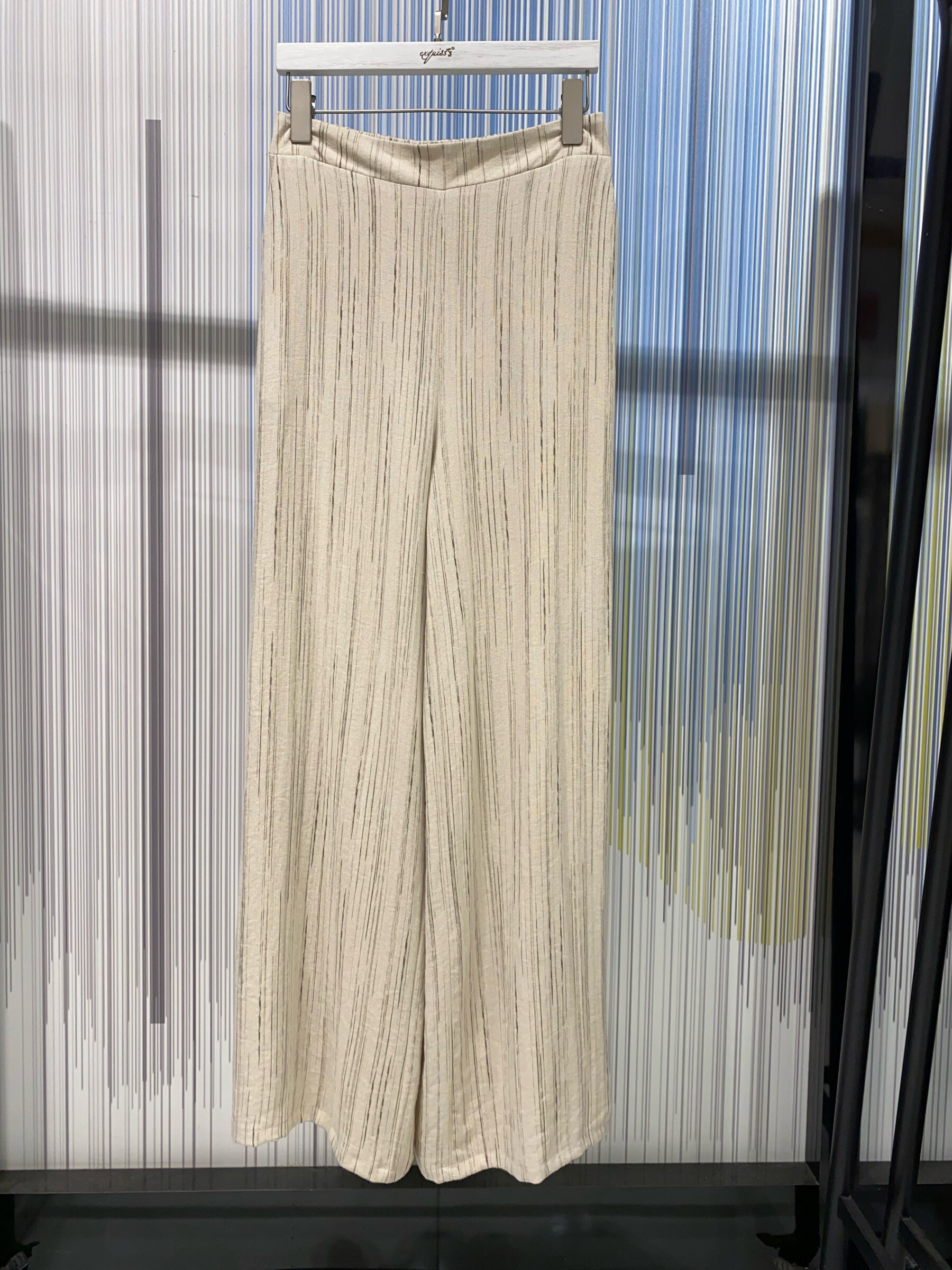 Grossiste Exquiss's - Pantalon Fluidité Chic