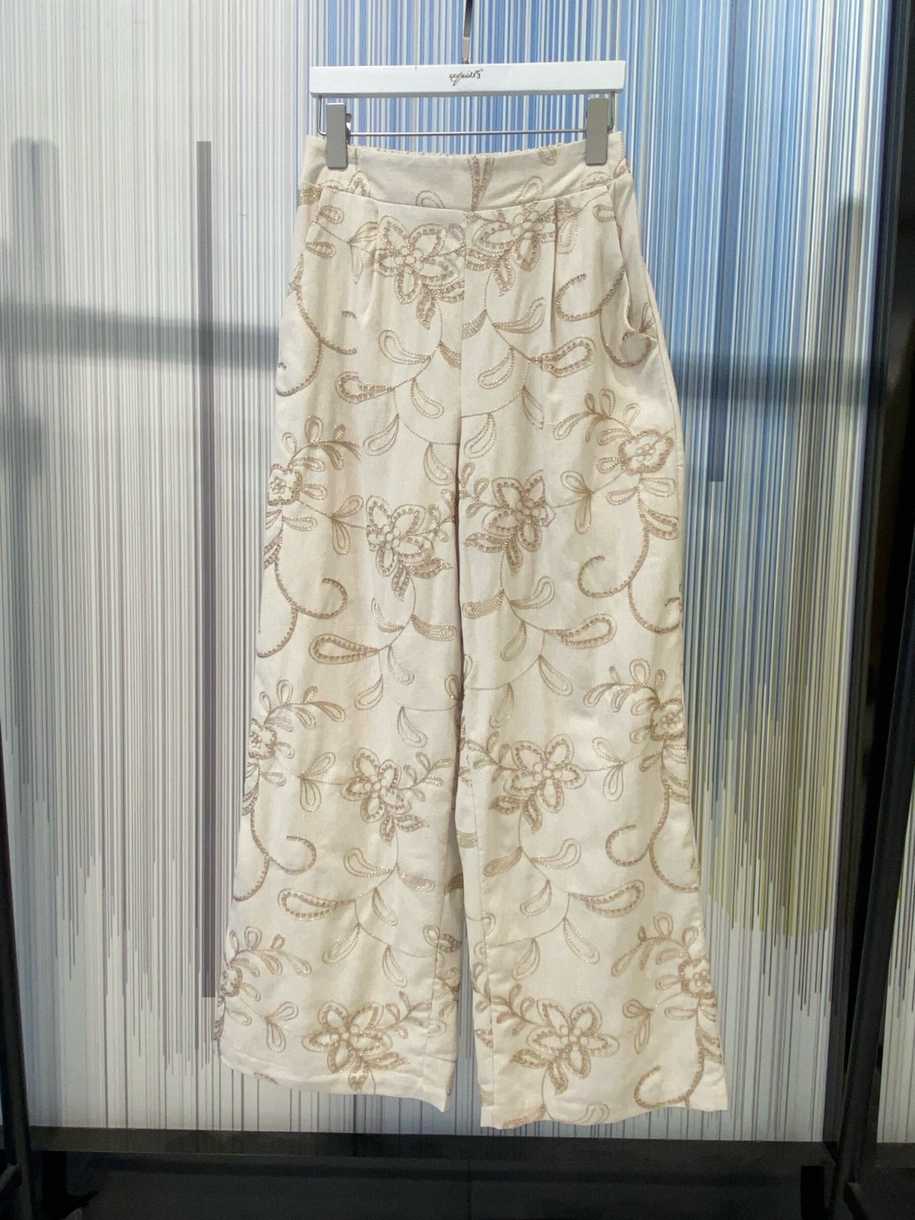 Grossiste Exquiss's - Pantalon ample brodé
