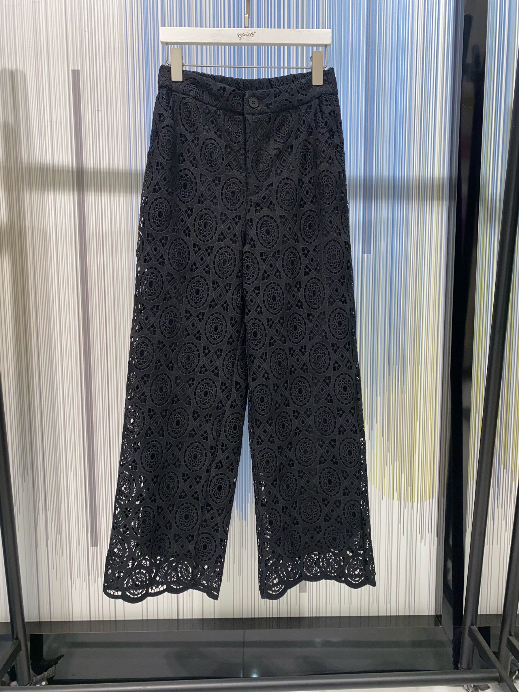 Grossiste Exquiss's - Pantalon Large en Broderie