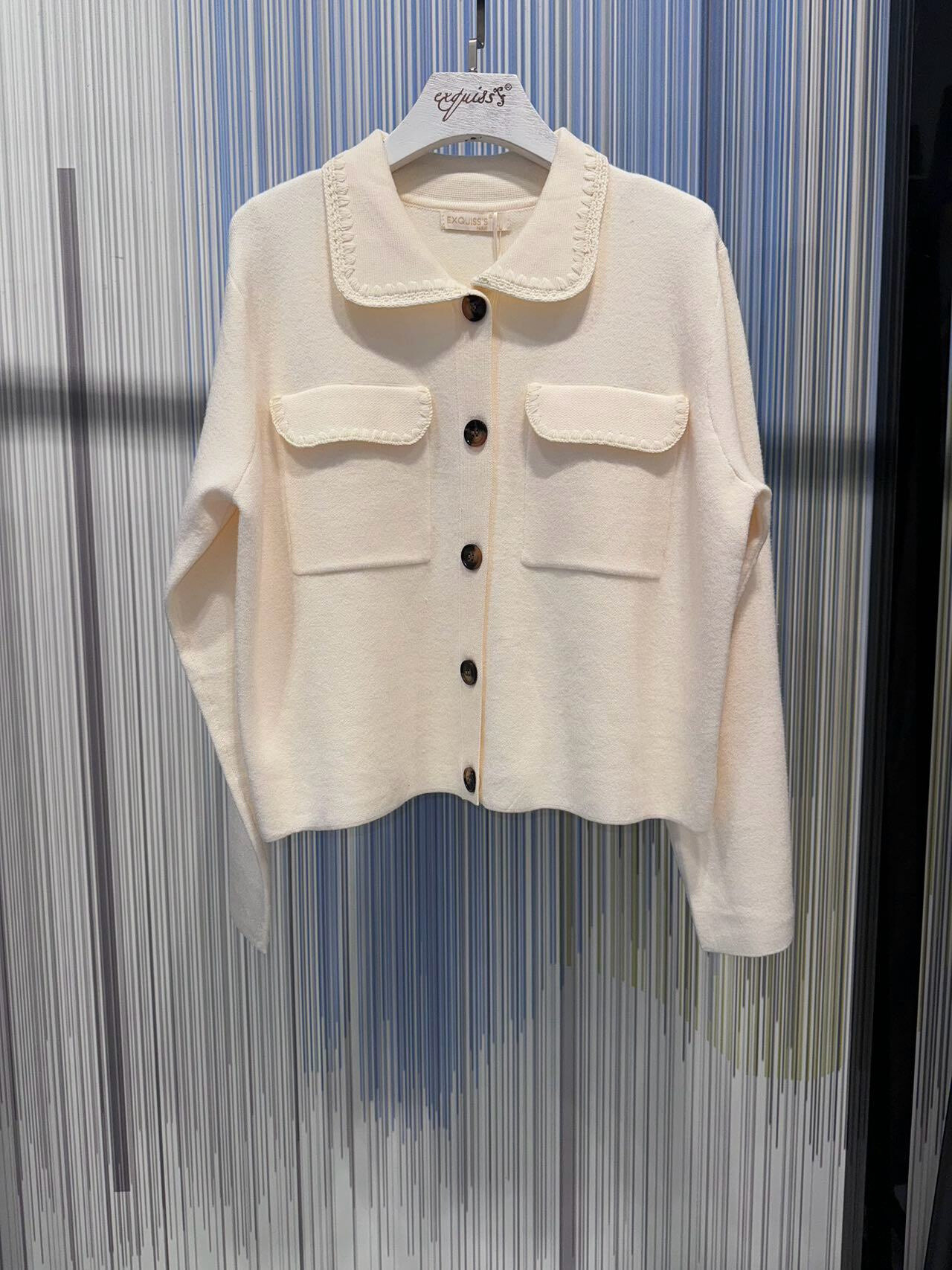 Wholesaler Exquiss's - Elegant buttoned jacket