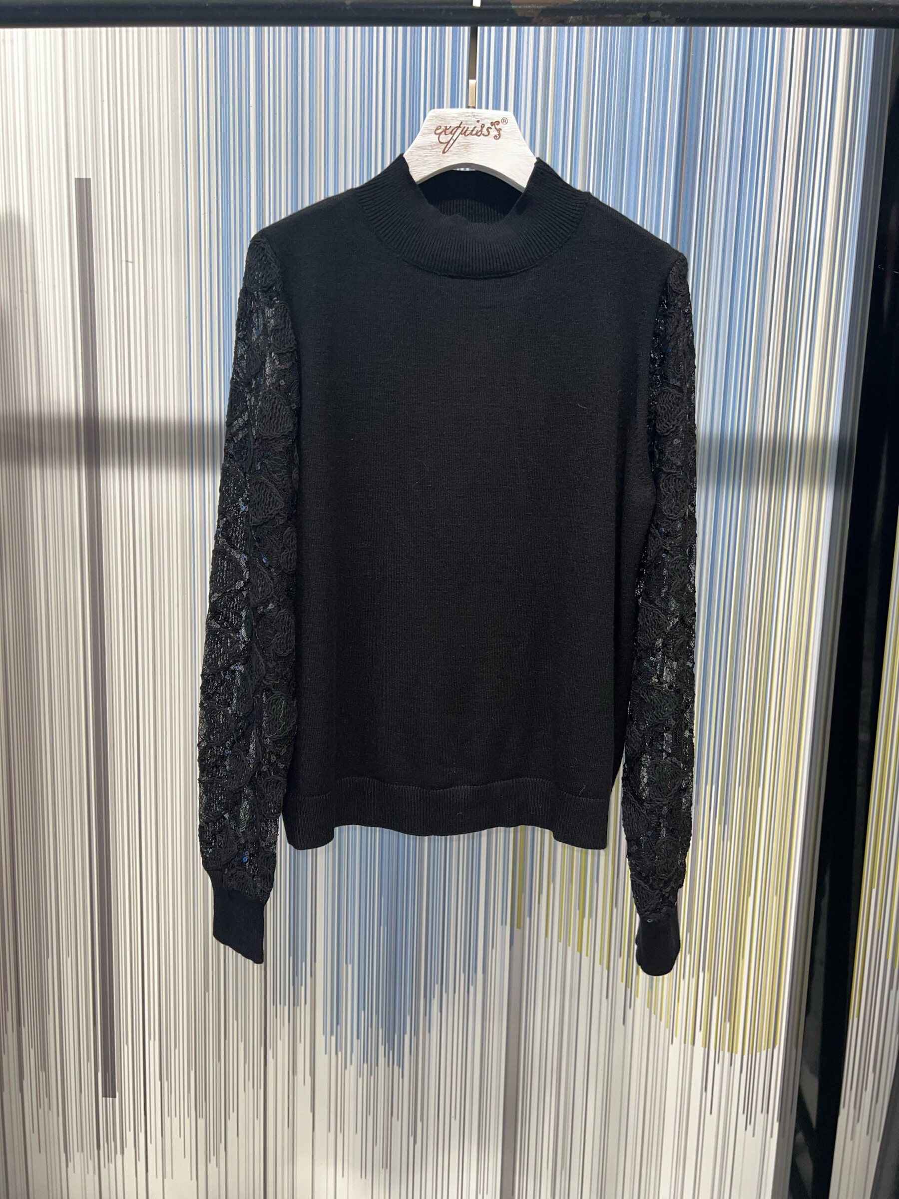 Wholesaler Exquiss's - Sweatshirt with Lace Sleeves