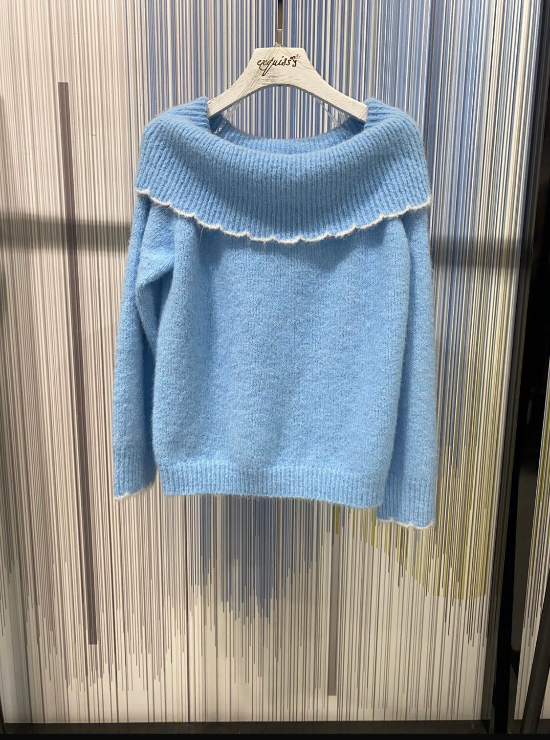Wholesaler Exquiss's - Off-Shoulder Chic Sweater