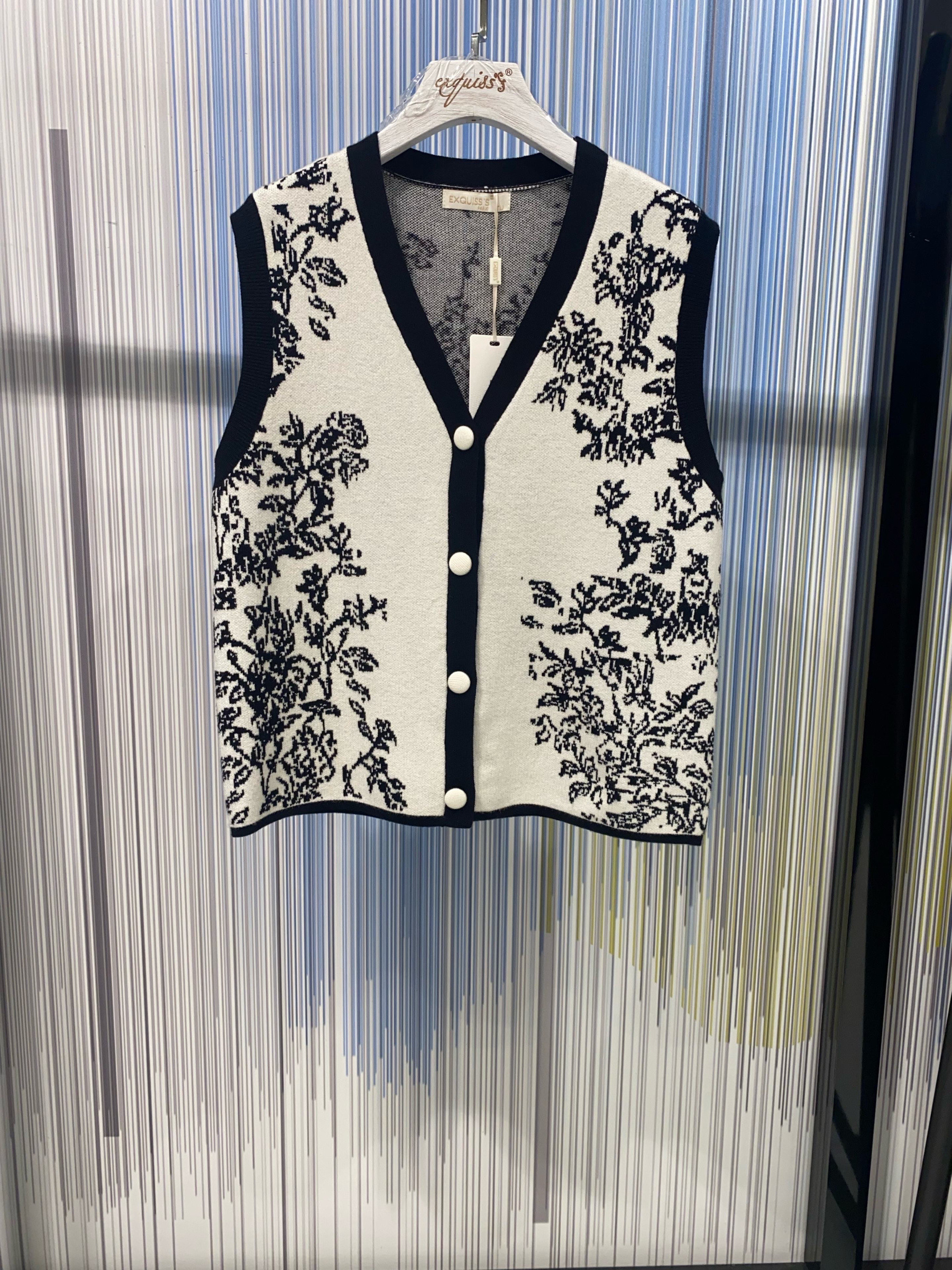Grossiste Exquiss's - Gilet sans manches en maille jacquard florale
