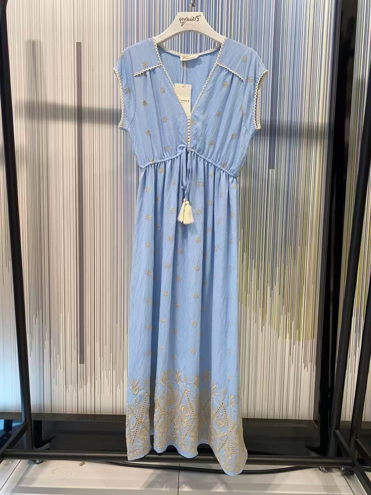 Großhändler Exquiss's - Langes Kleid mit kurzen Ärmeln