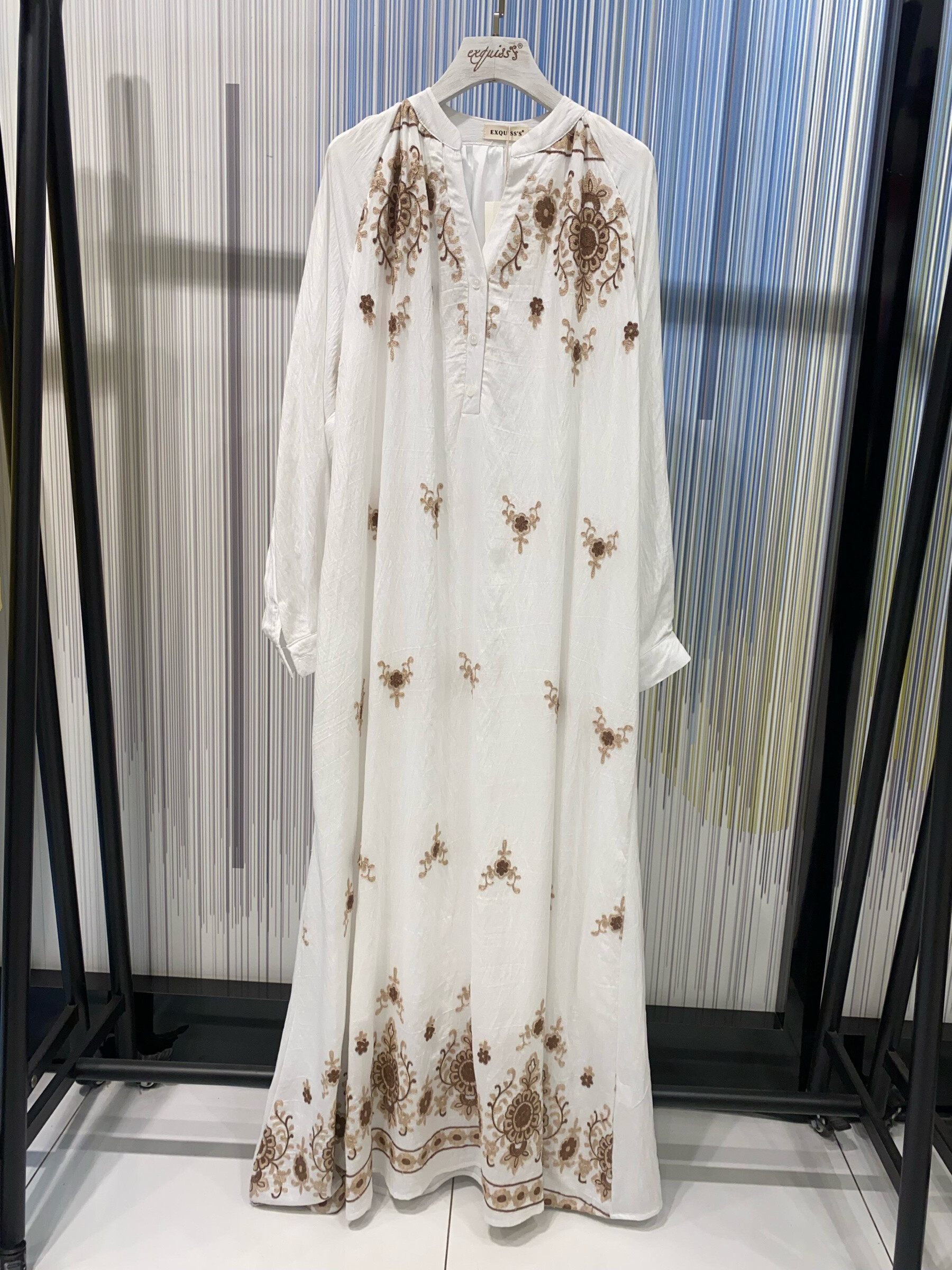 Wholesaler Exquiss's - Long elegant embroidered dress