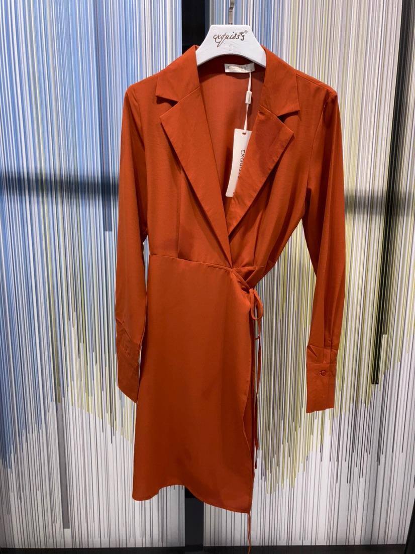 Grossiste Exquiss's - Robe chemise ajustée à manches longues