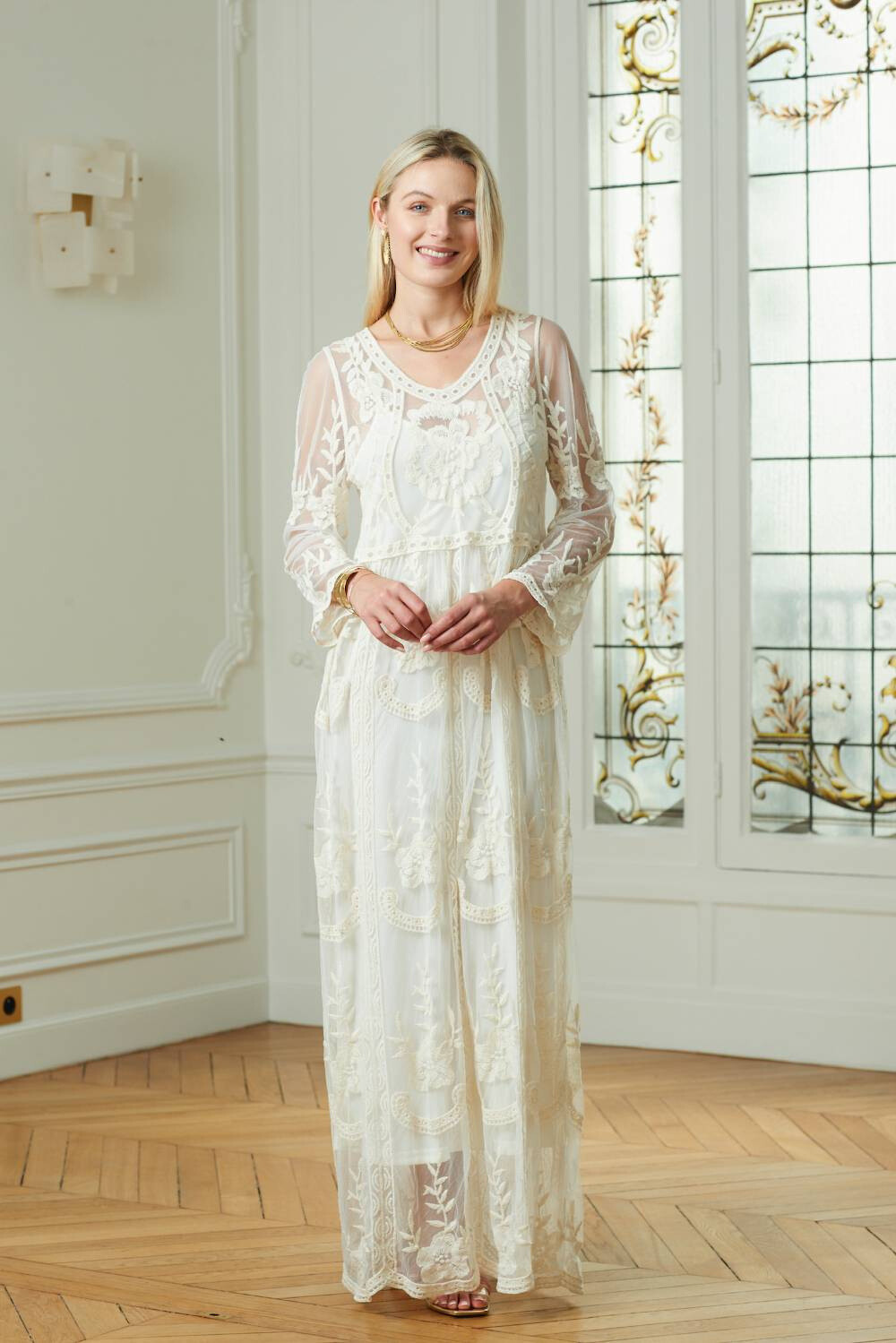 Mayorista Exquiss's - Vestido largo bordado con mangas