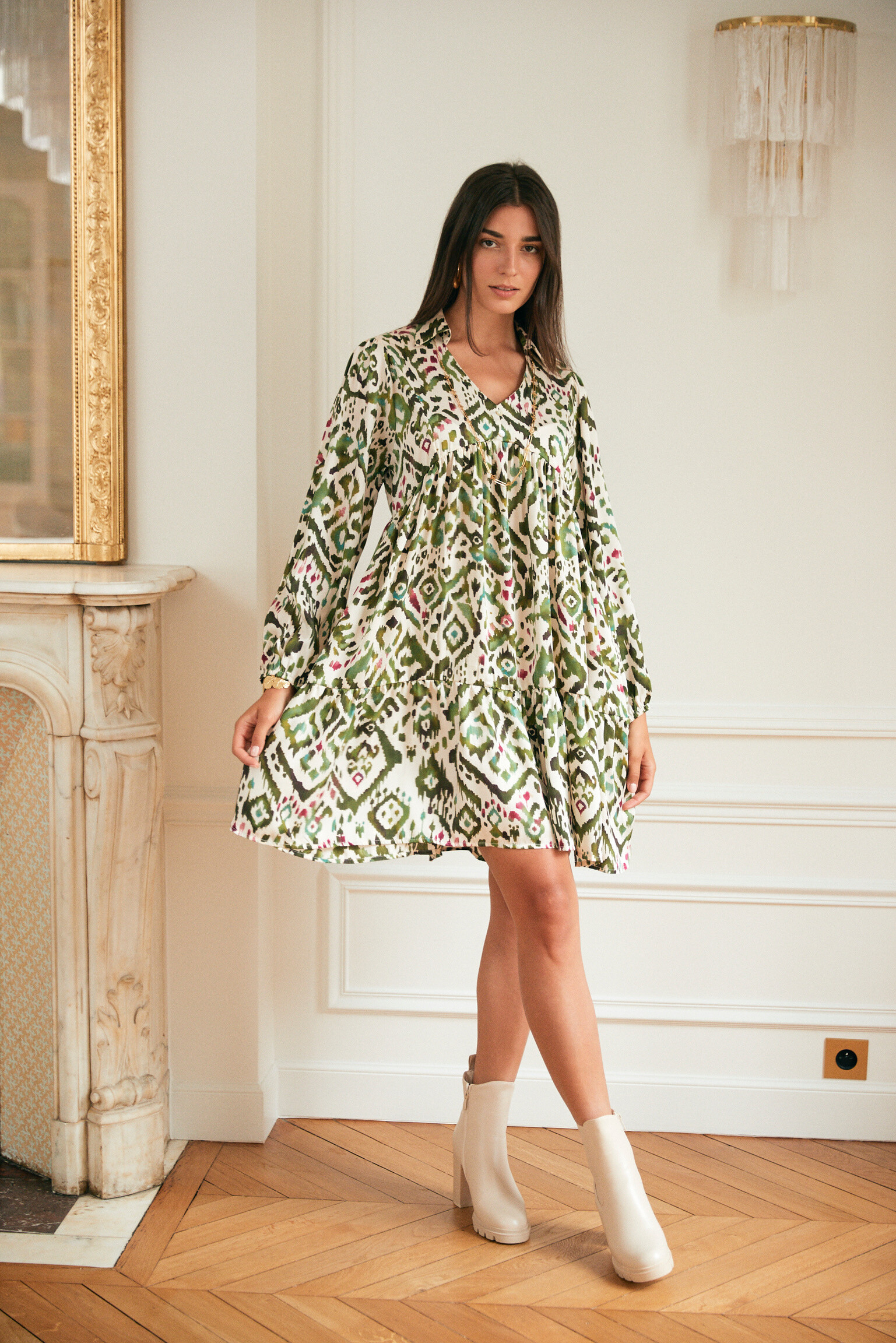 Großhändler Exquiss's - Stilvolles Kleid mit Muster und V-Ausschnitt