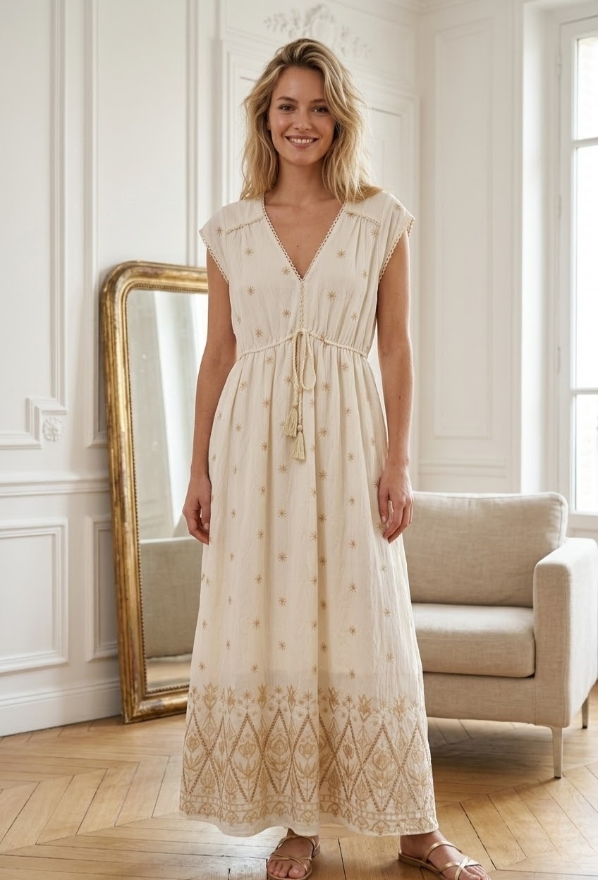 Wholesaler Exquiss's - Long dress with elegant embroidery