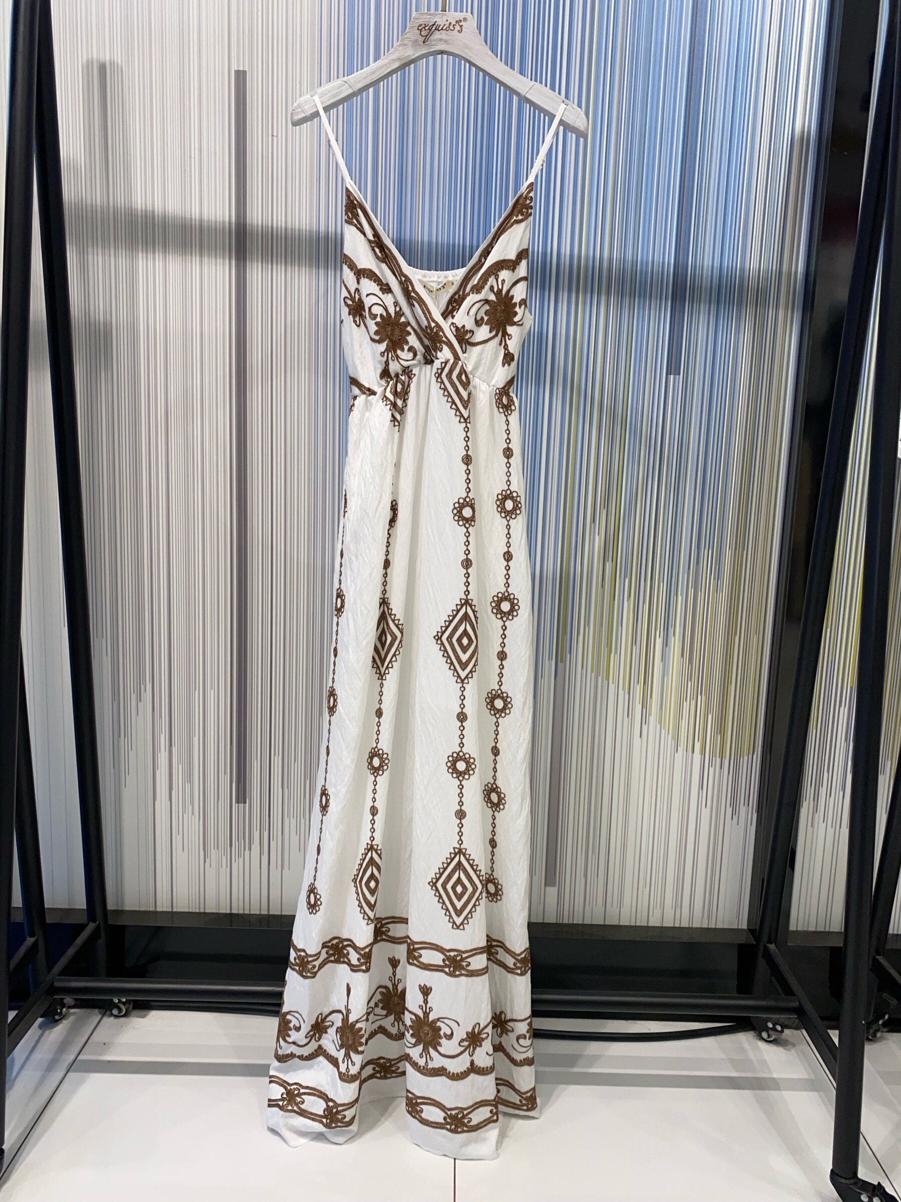 Wholesaler Exquiss's - Long dress with elegant patterns