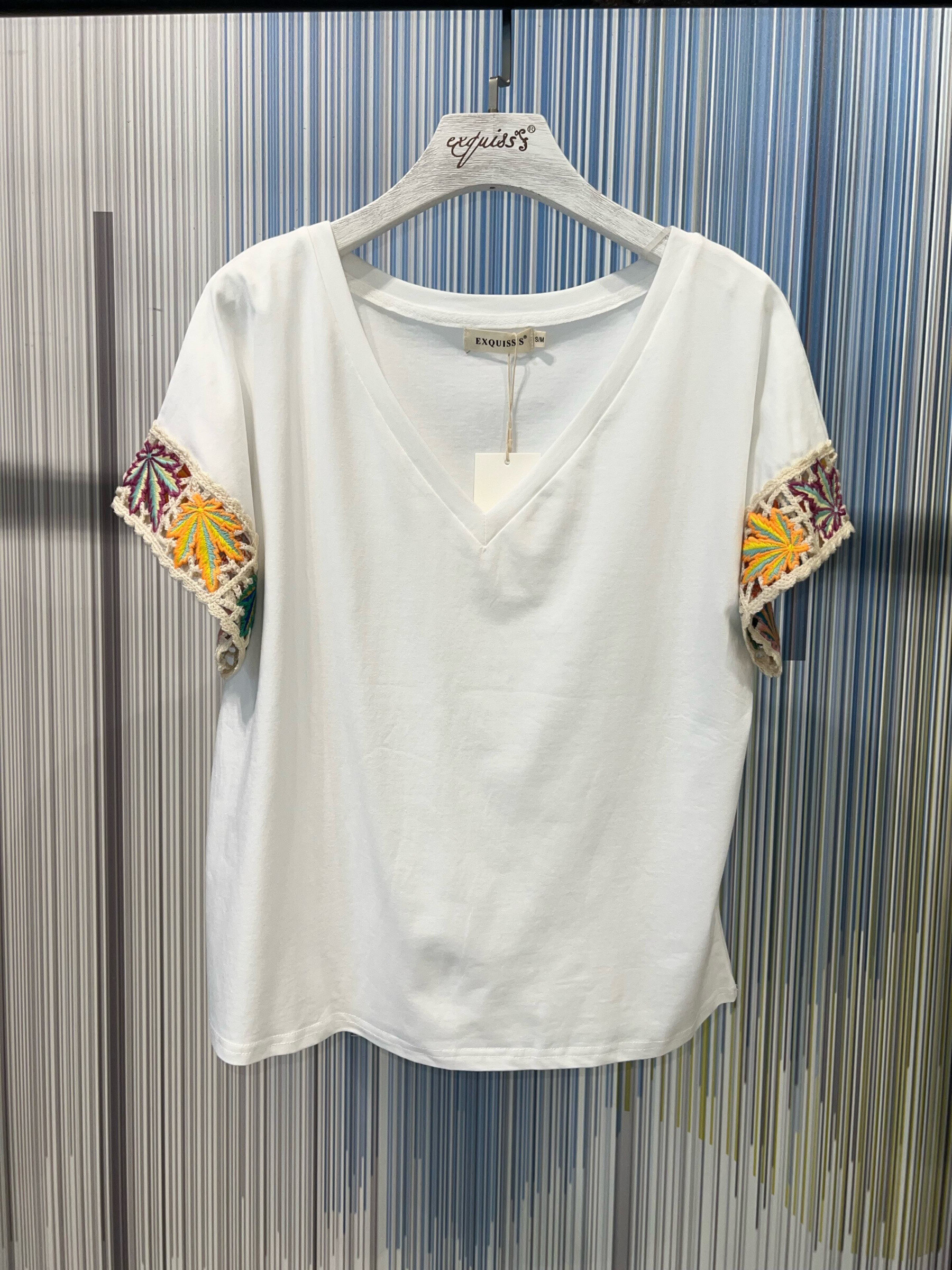 Wholesaler Exquiss's - Woman T-shirt with embroidered sleeves