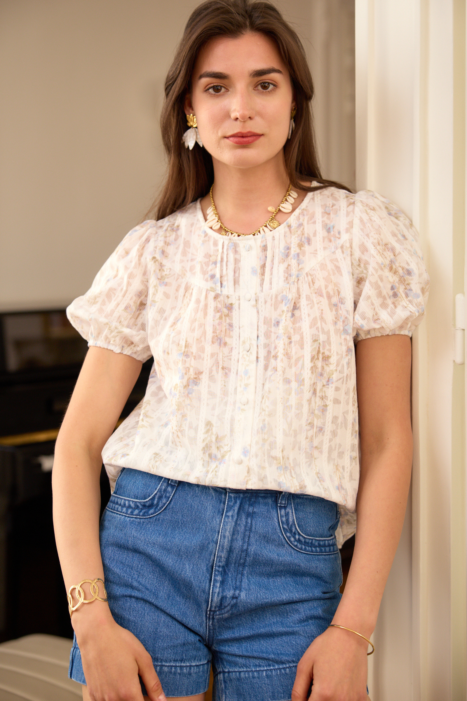 Grossiste Exquiss's - Blouse féminine à manches bouffantes