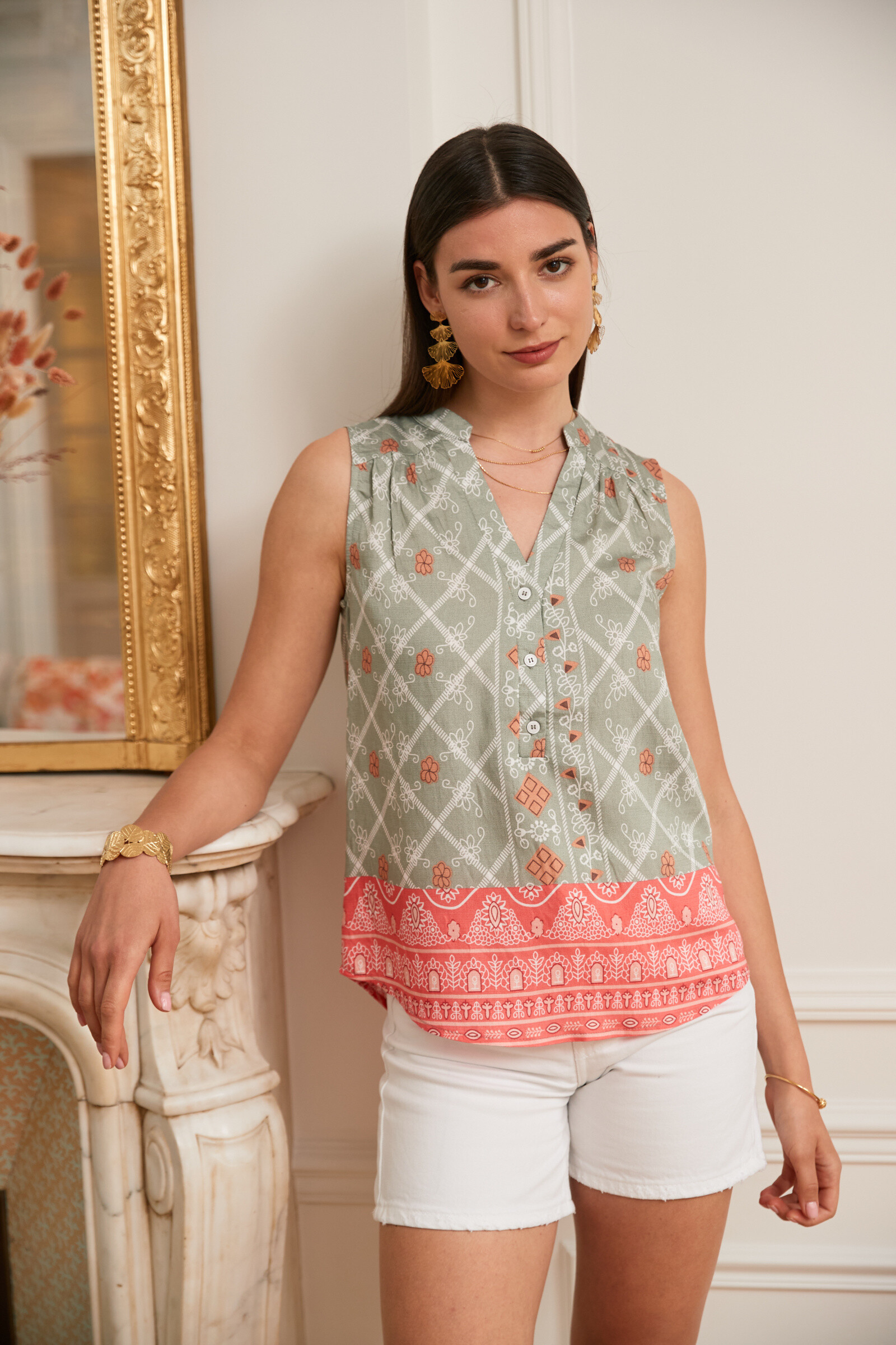 Wholesaler Exquiss's - Sleeveless blouse