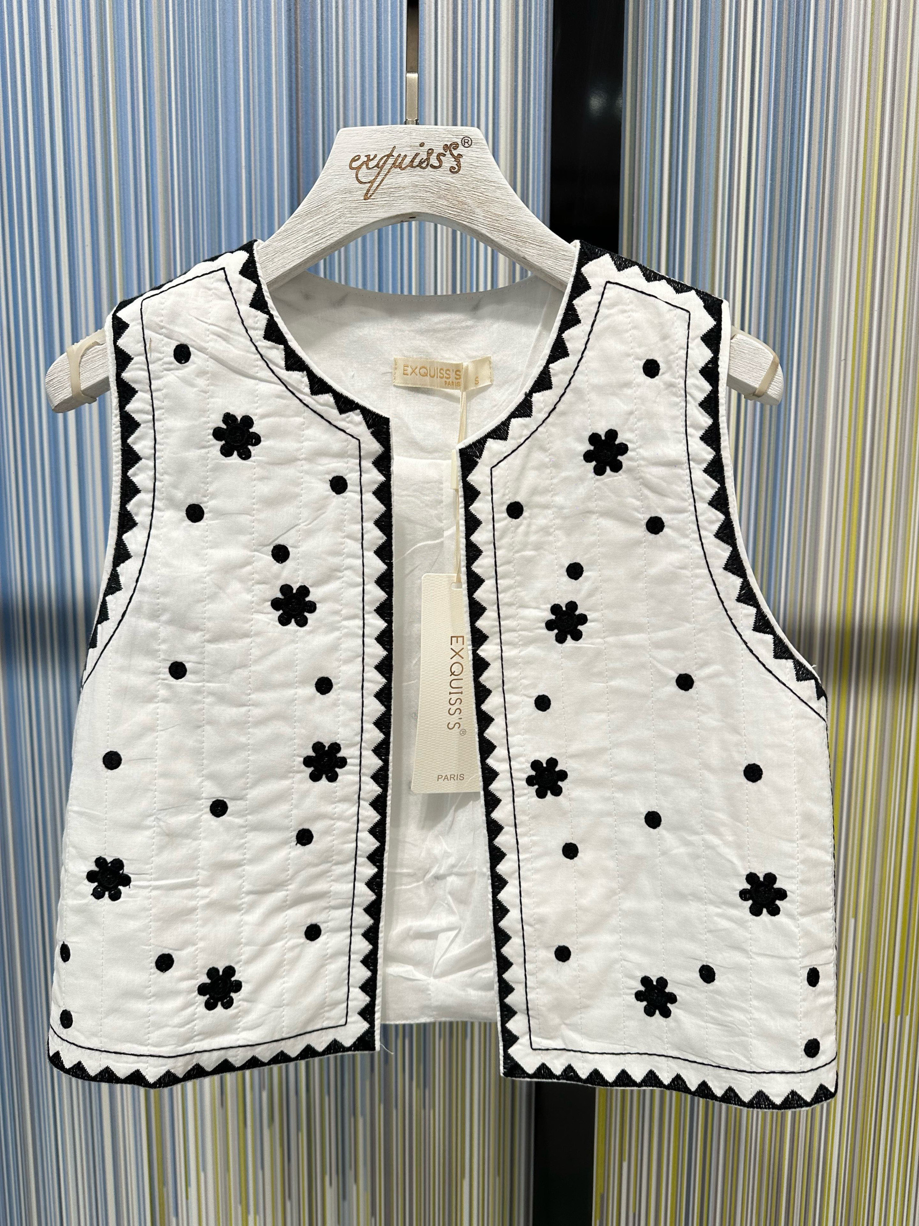 Wholesaler Exquiss's - Elegant embroidered vest