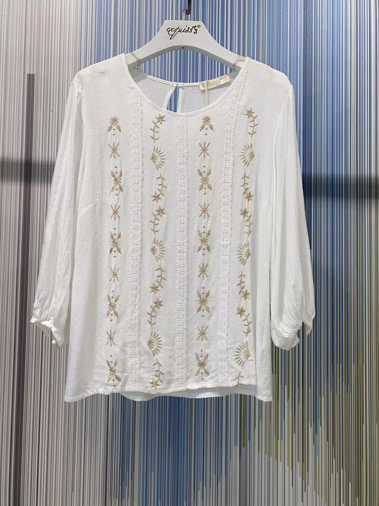 Wholesaler Exquiss's - Top female embroidered