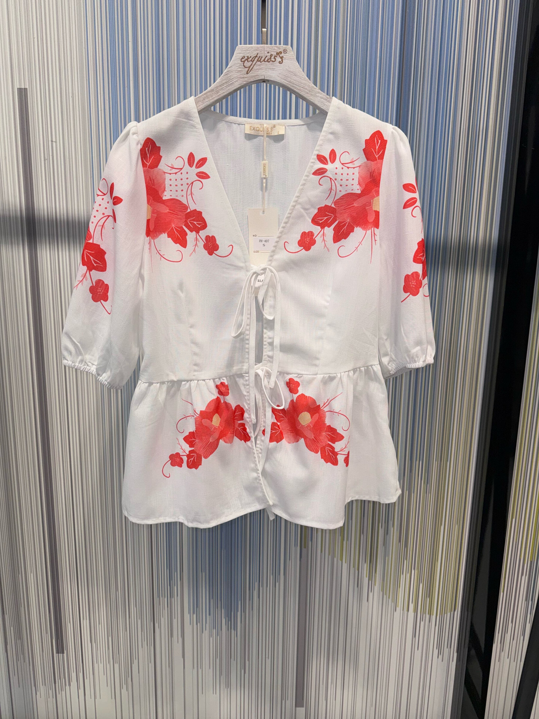 Wholesaler Exquiss's - Elegant flowery blouse
