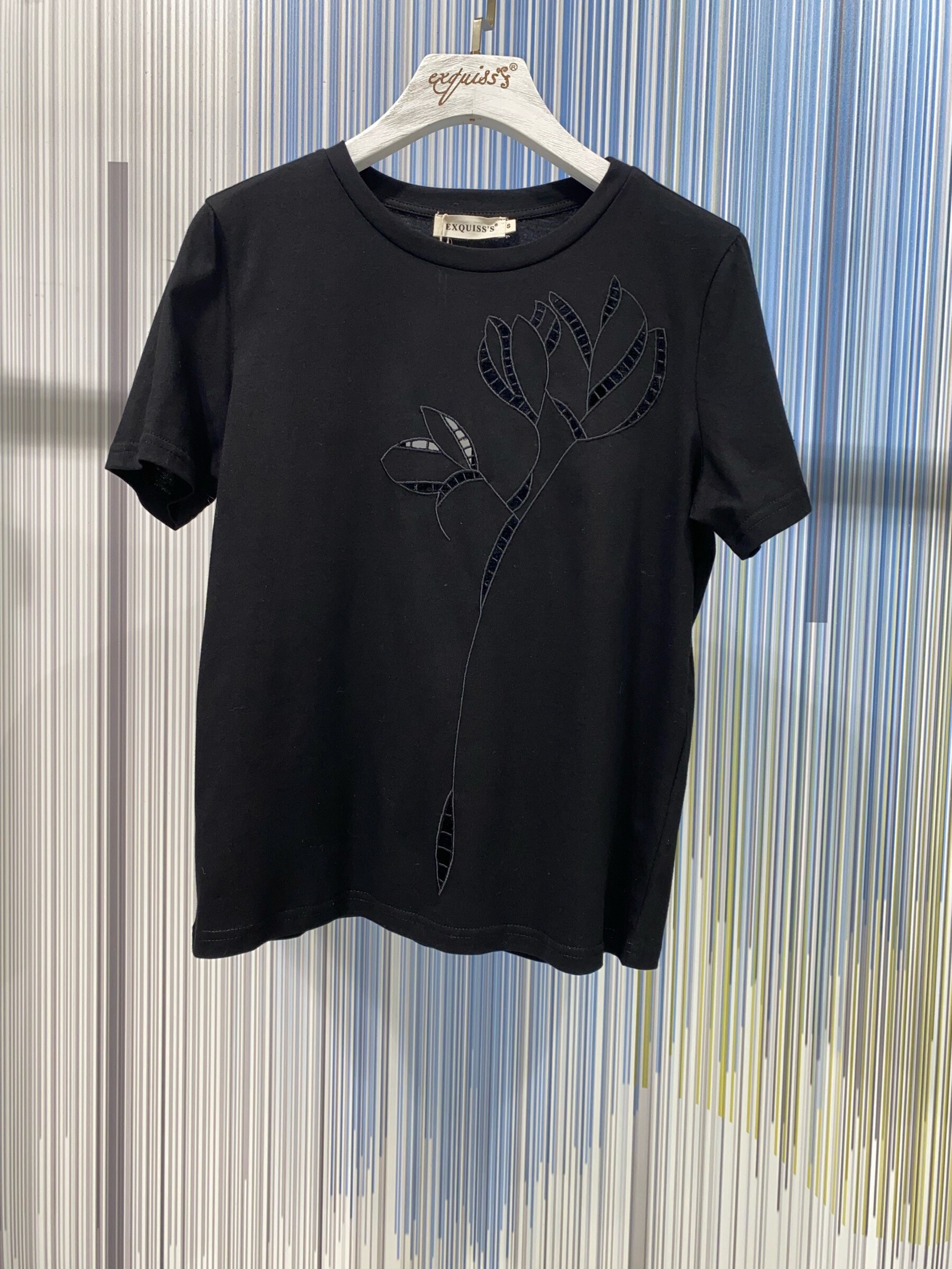 Wholesaler Exquiss's - Floral t-shirt and short sleeves