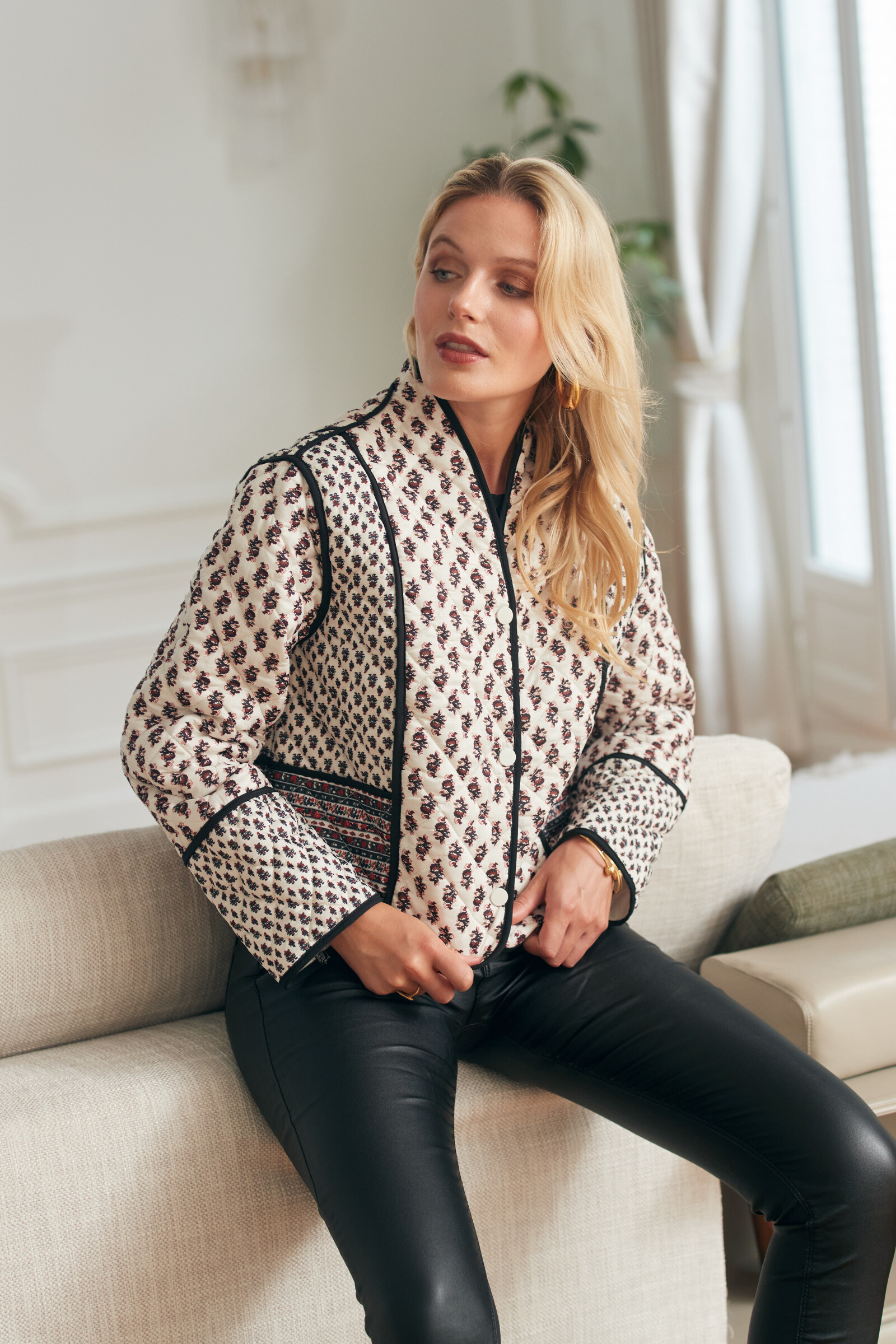 Wholesaler Exquiss's - Elegant Printed Jacket