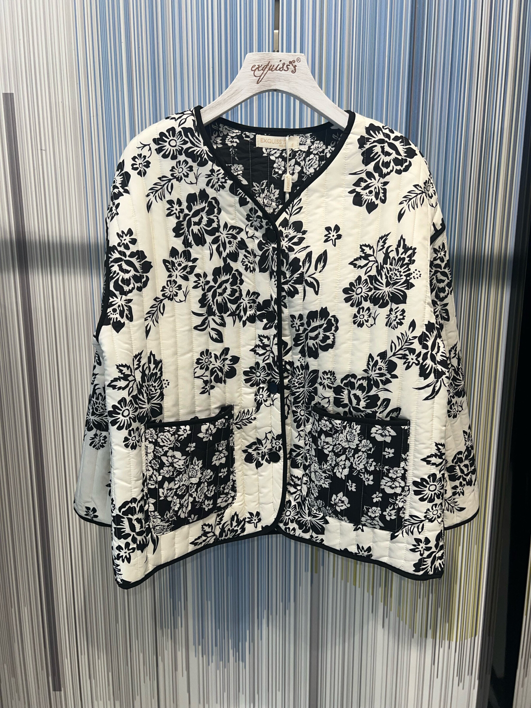 Wholesaler Exquiss's - Chic floral jacket
