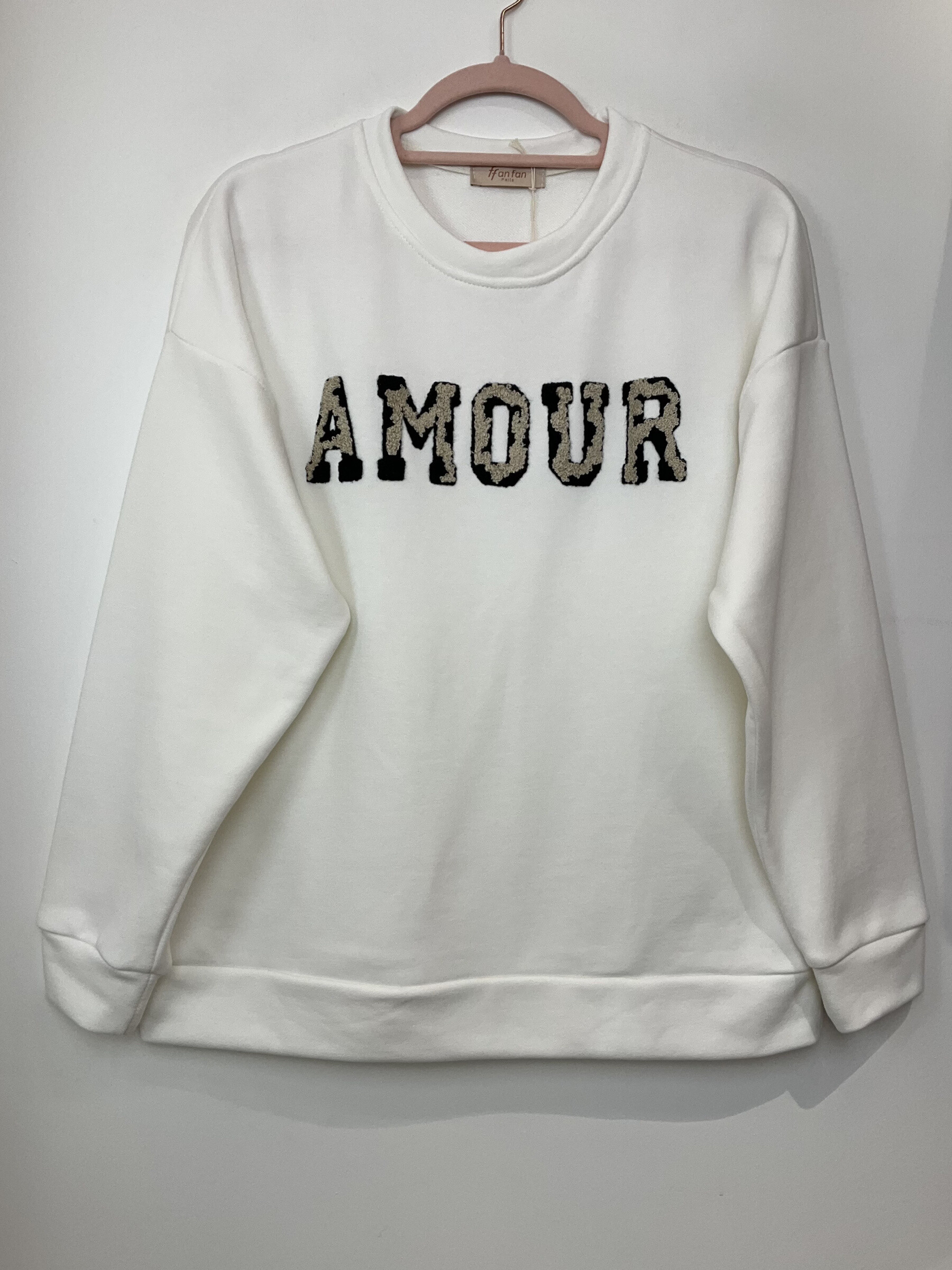 Wholesaler FANFAN - love embroidery
