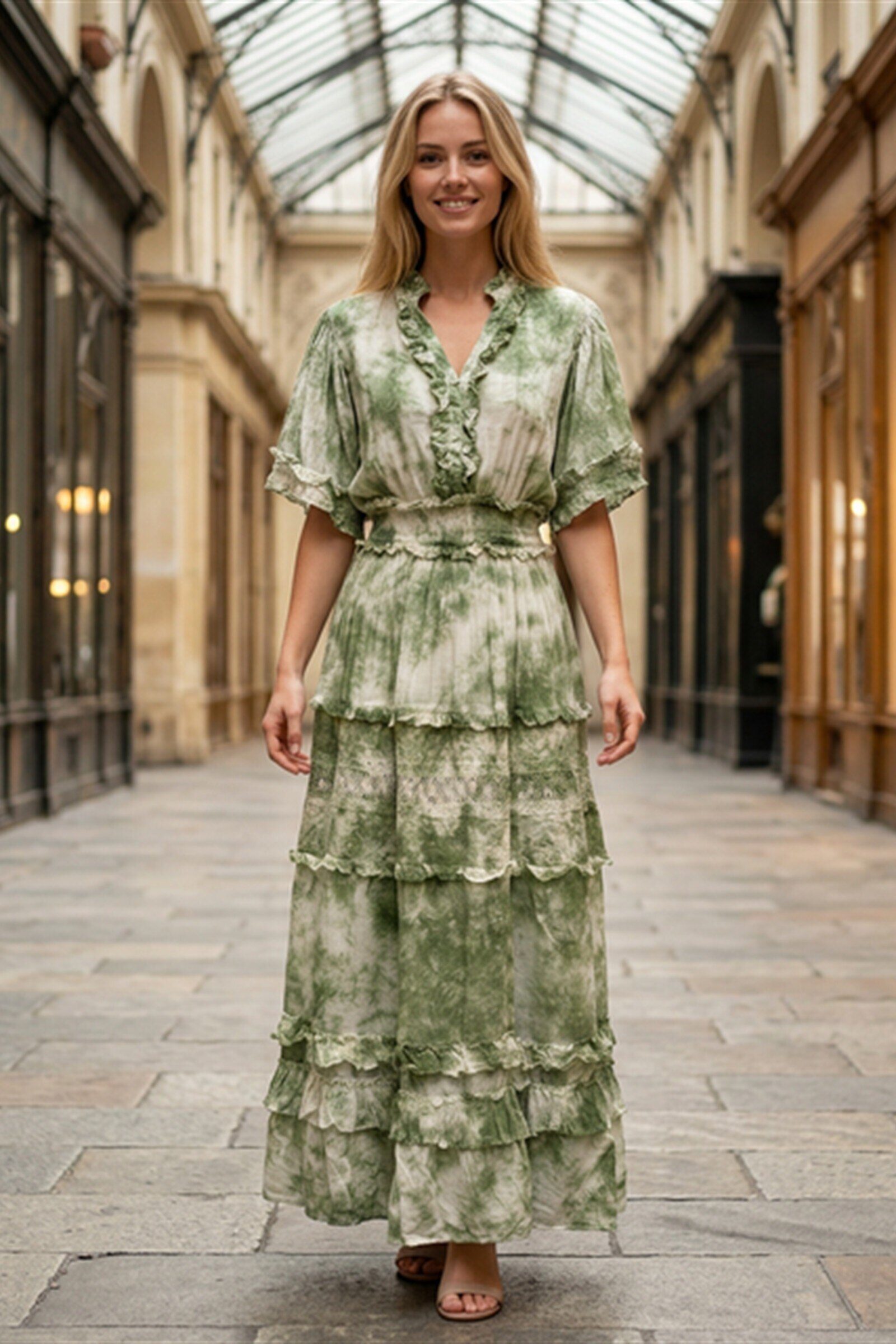 Mayorista Farfalla - Vestido maxi con volantes y cuello en V
