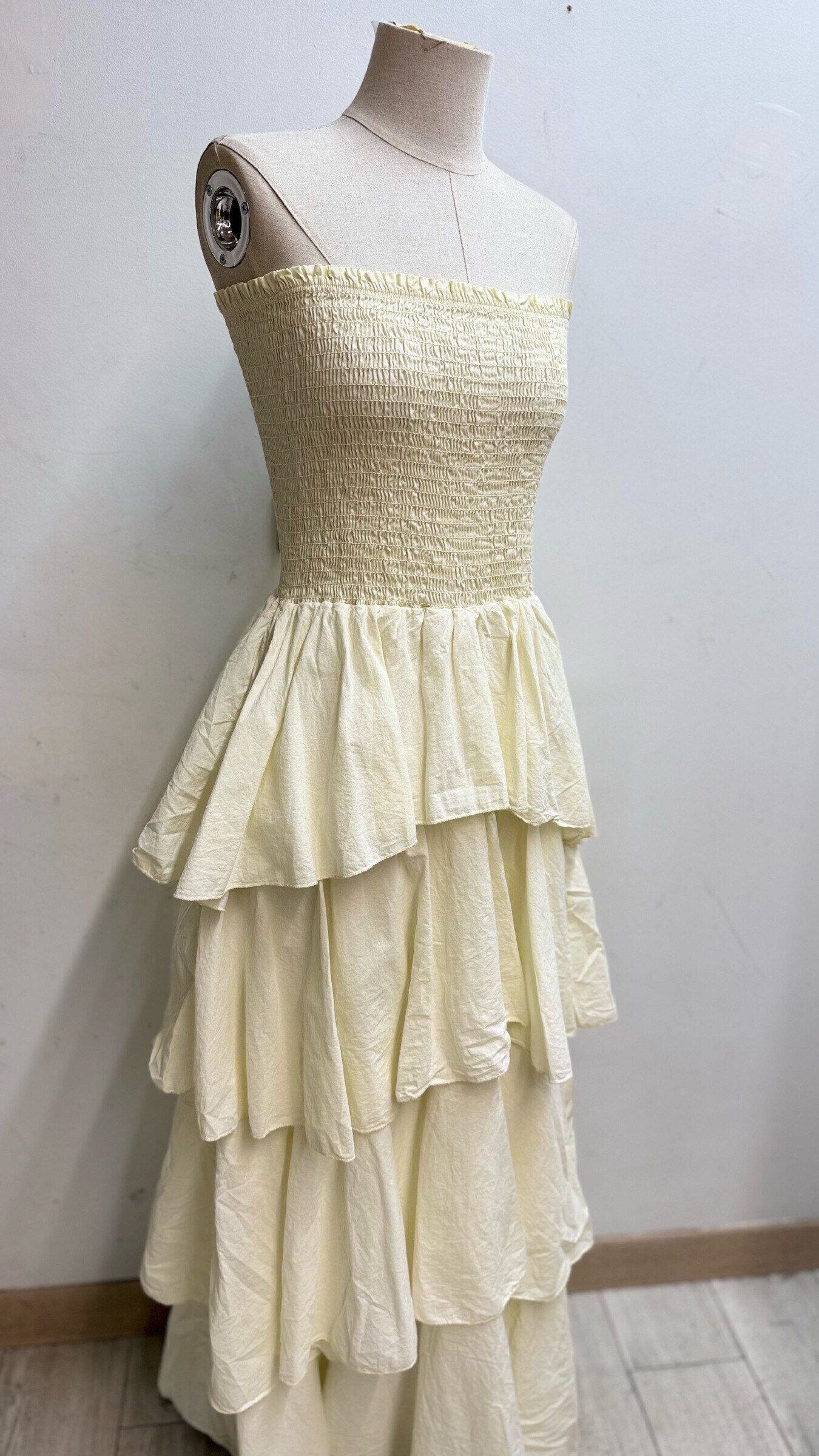 Großhändler Farfalla - Damen-Bustierkleid mit Rüschen