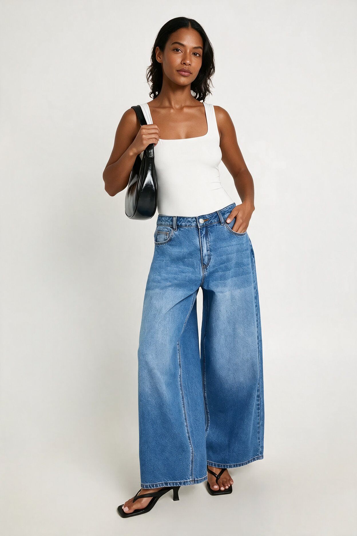 Grossista FASHION SELECT - Body canotta con scollo arrotondato