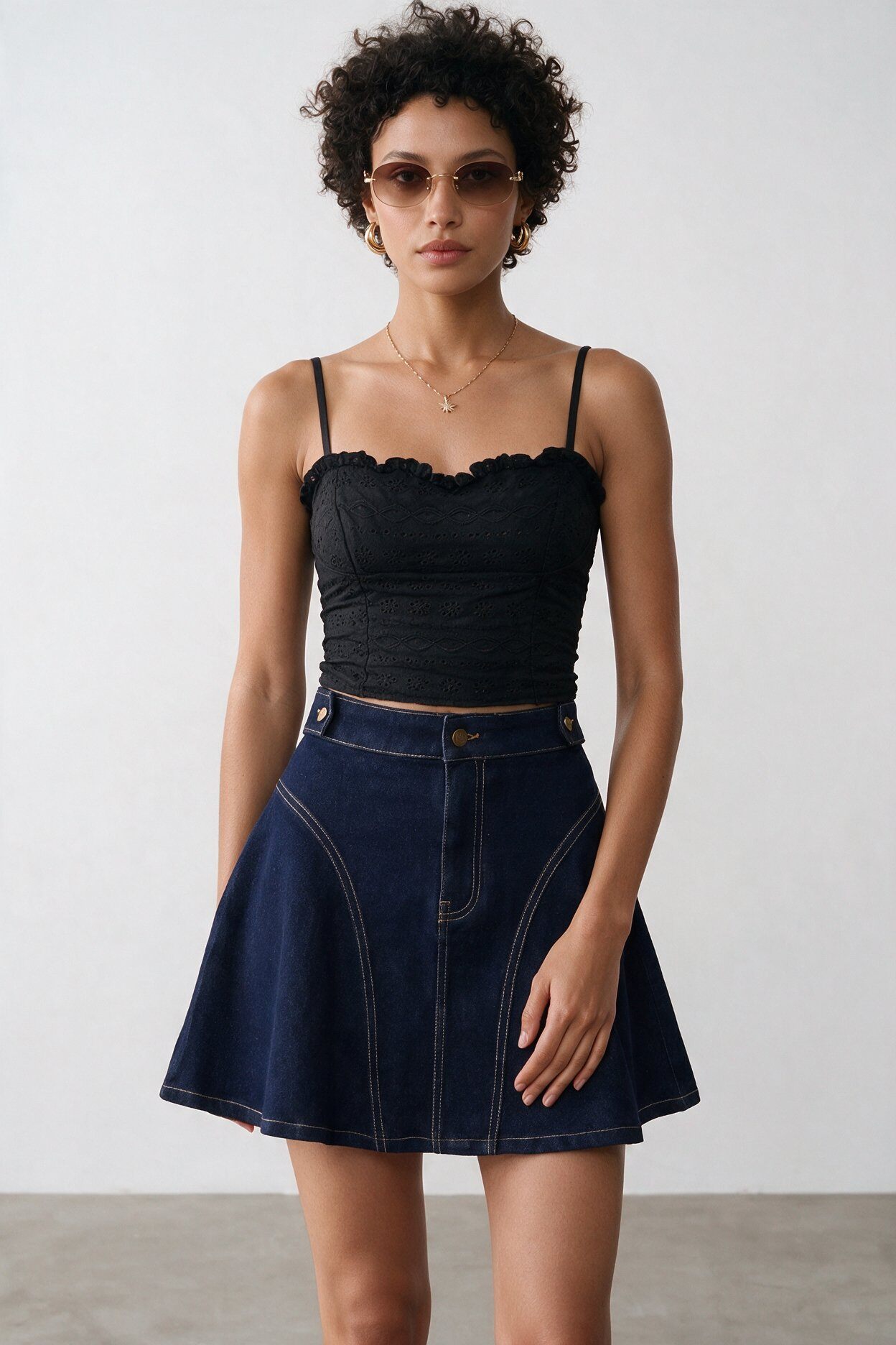 Wholesaler FASHION SELECT - Ruched camisole top with lace trim