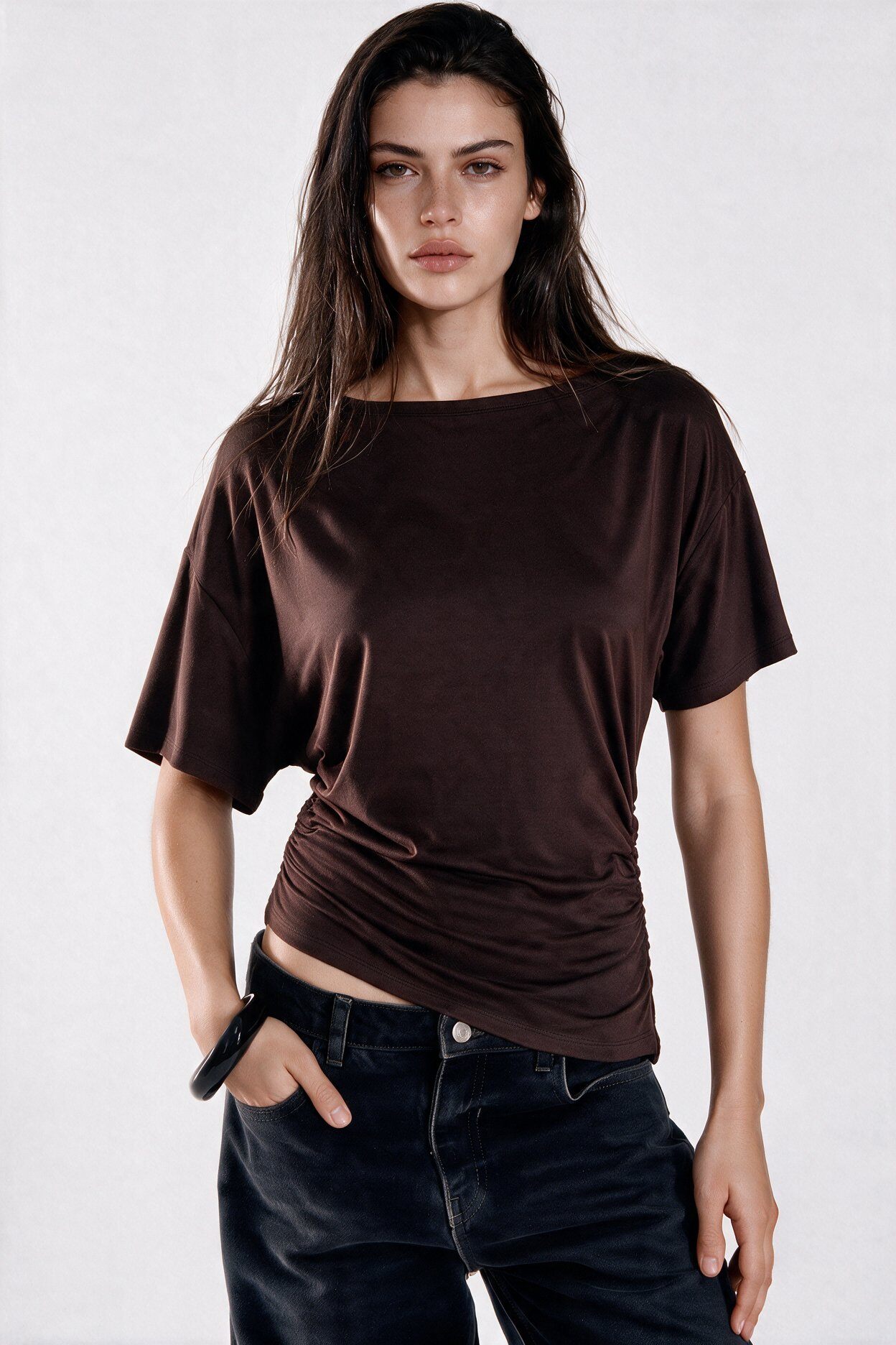 Grossiste FASHION SELECT - Tee-shirt froncé asymétrique