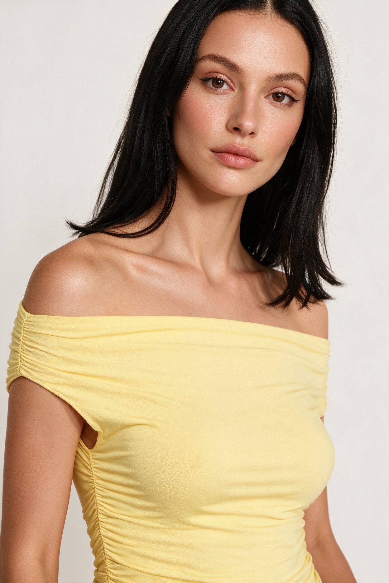 Grossiste FASHION SELECT - Top Bardot froncé à manches courtes