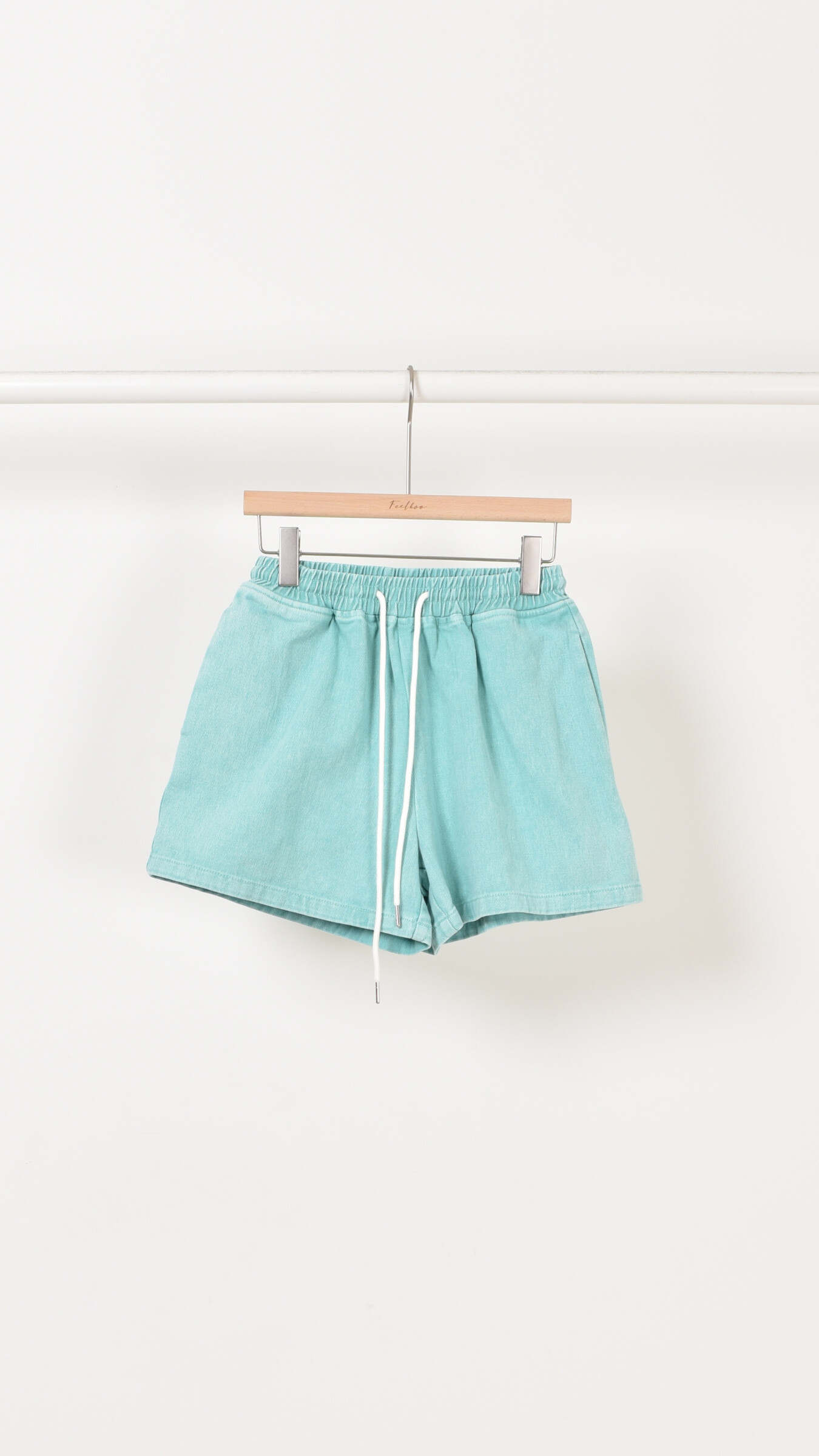 Wholesaler Feelkoo - Flaved colored denim shorts