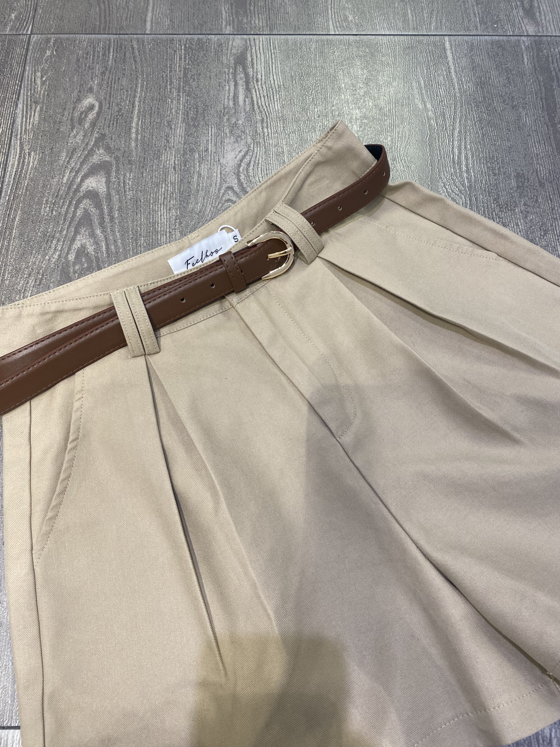 Grossiste Feelkoo - Short en toile de coton premium avec ceinture
