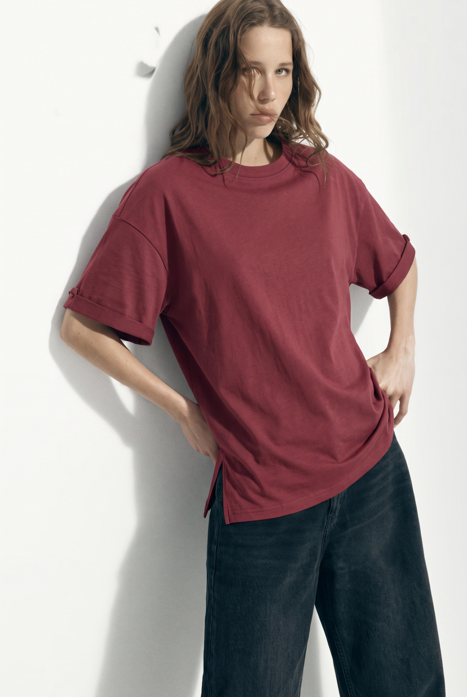 Grossiste Feelkoo - T-shirt avec manche retroussé