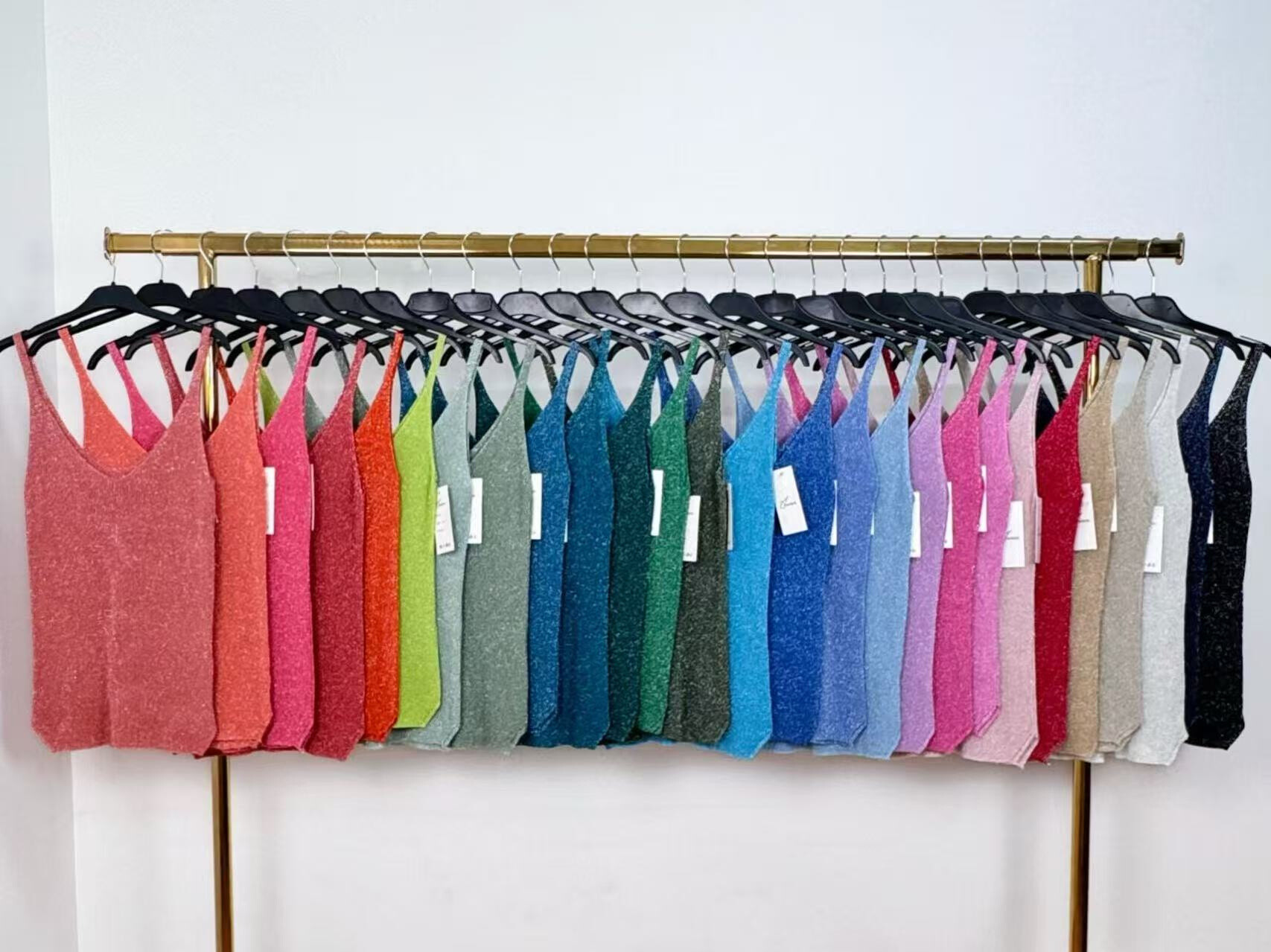 Grossiste FEELOOK - Haut débardeur Top en lurex sans manches