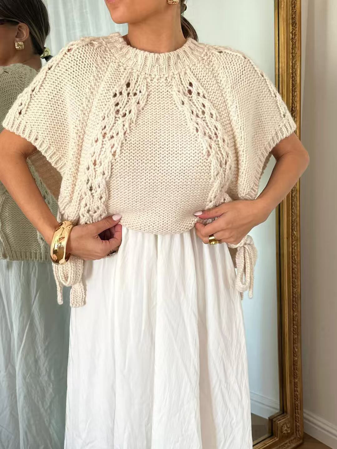 Wholesaler FEELOOK - Twisted knit poncho - Bohemian chic style