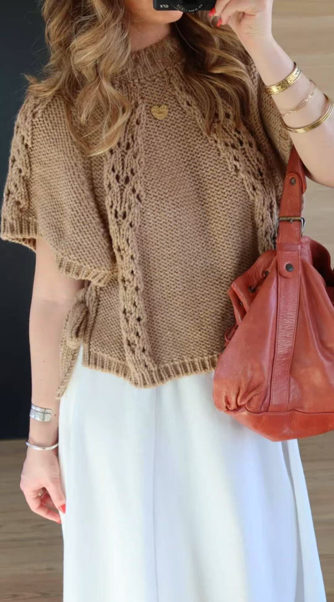 Wholesaler FEELOOK - Twisted knit poncho - Bohemian chic style