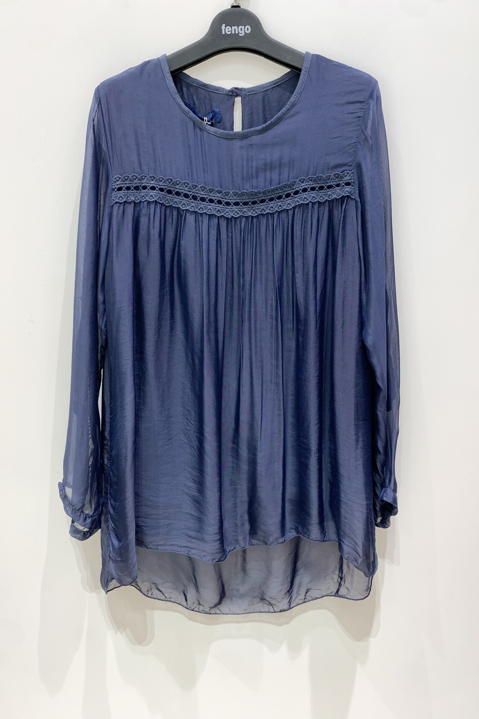 Großhändler Fengo by Pretty Collection - Seidenbluse mit Spitze und langen Ärmeln mit Innenausfutter