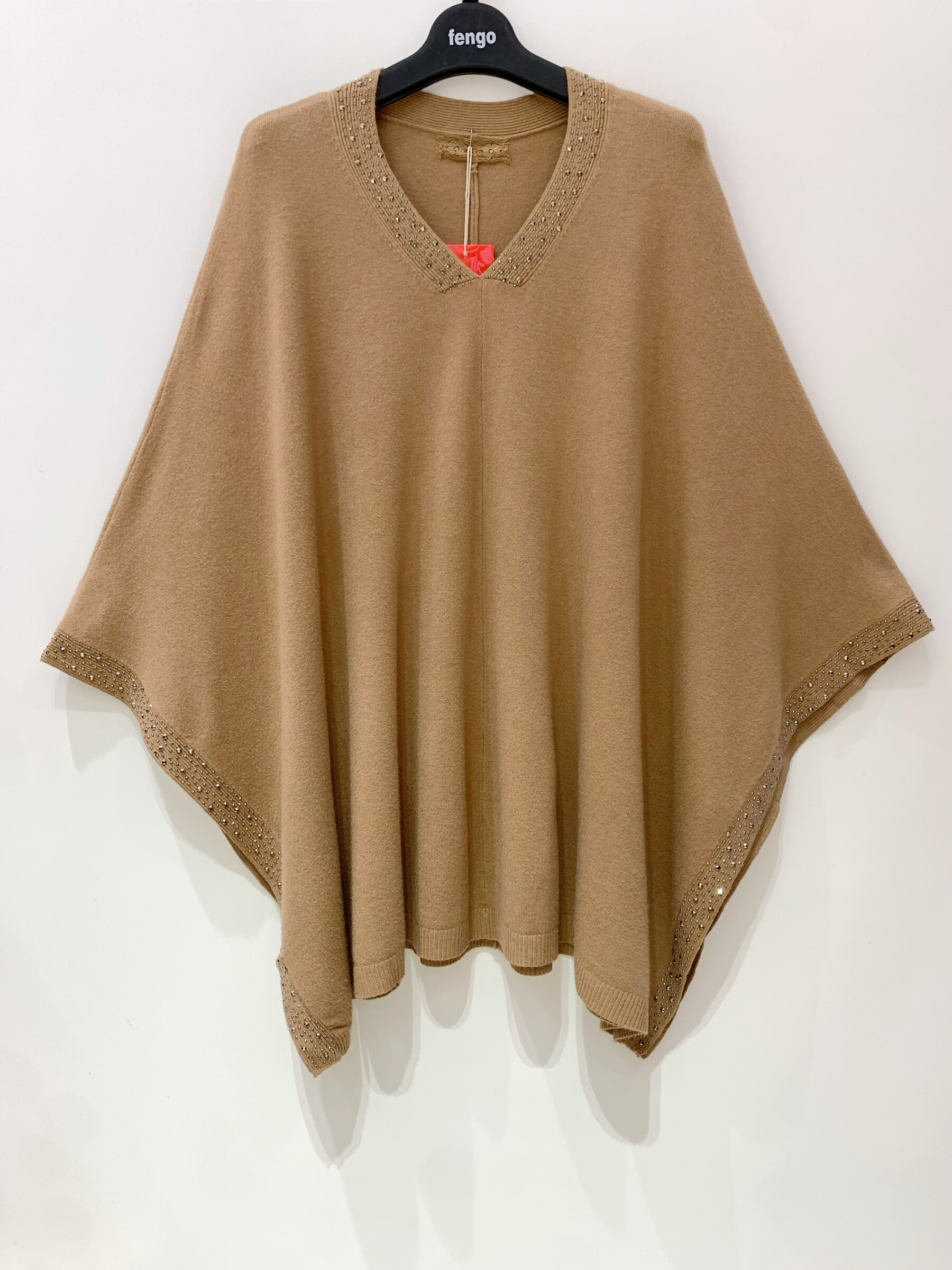 Mayorista Fengo by Pretty Collection - Poncho con cuello en V y cenefas de strass