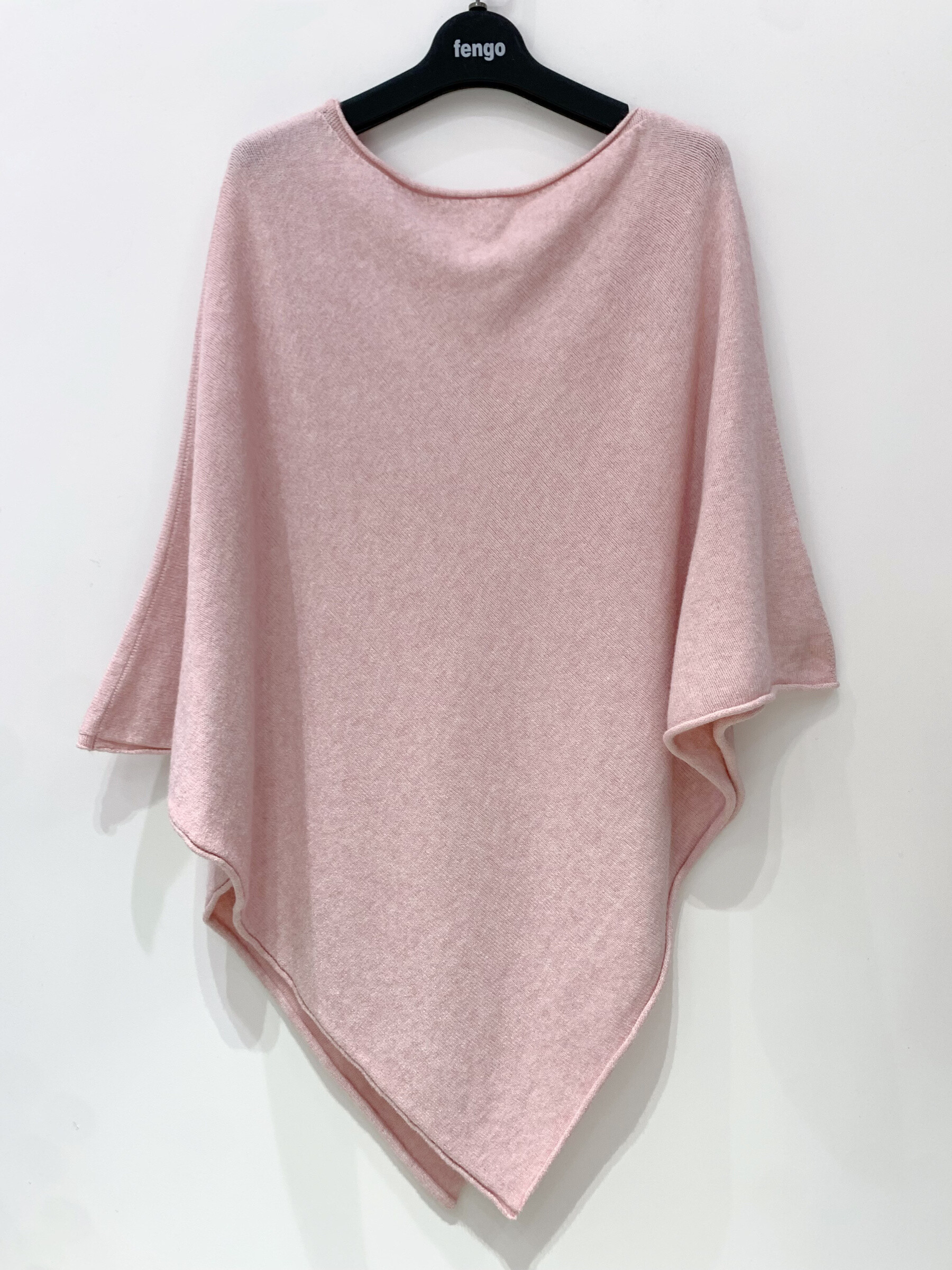 Grossiste Fengo by Pretty Collection - Poncho simple et en tubulaire, en pointe V