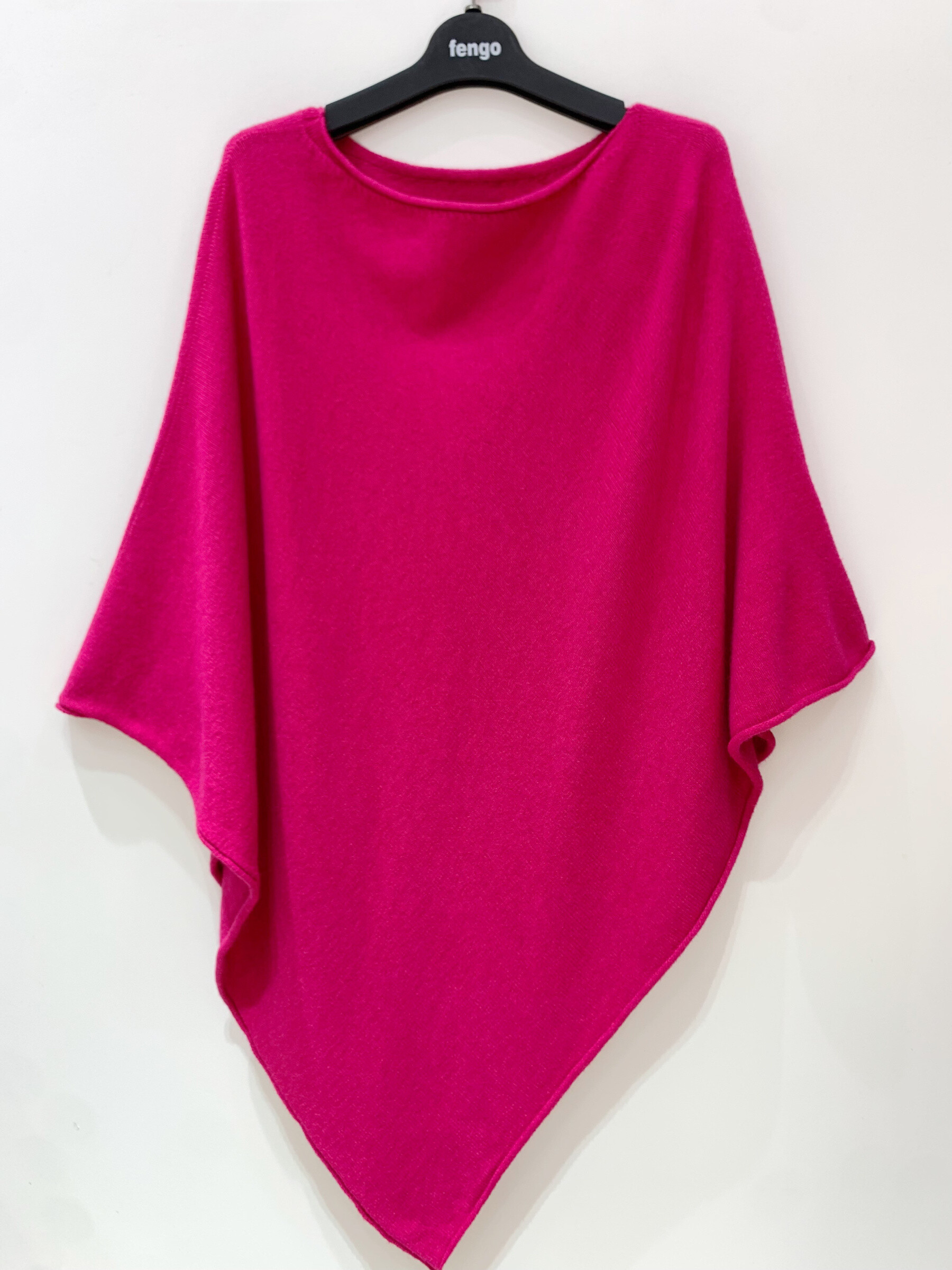 Grossiste Fengo by Pretty Collection - Poncho simple et en tubulaire, en pointe V