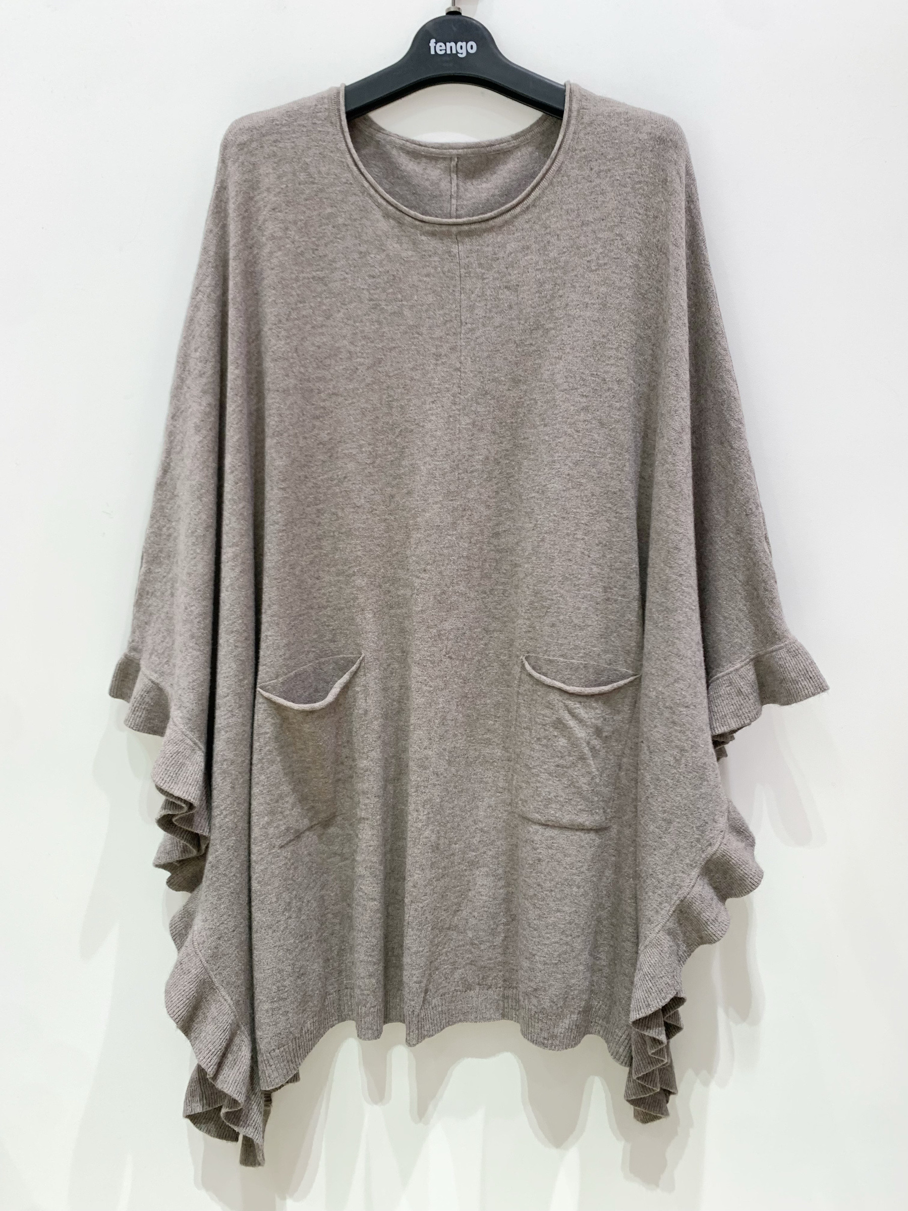 Grossiste Fengo by Pretty Collection - Poncho élégant en viscose, avec volants
