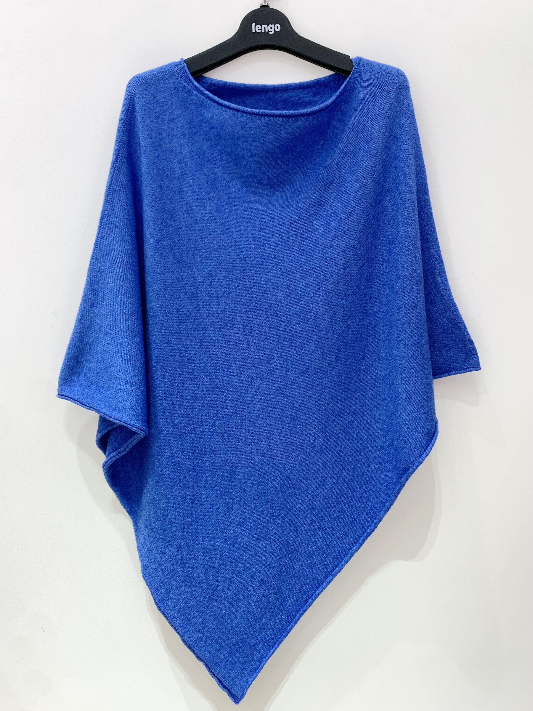 Grossiste Fengo by Pretty Collection - Poncho simple et en tubulaire, en pointe V