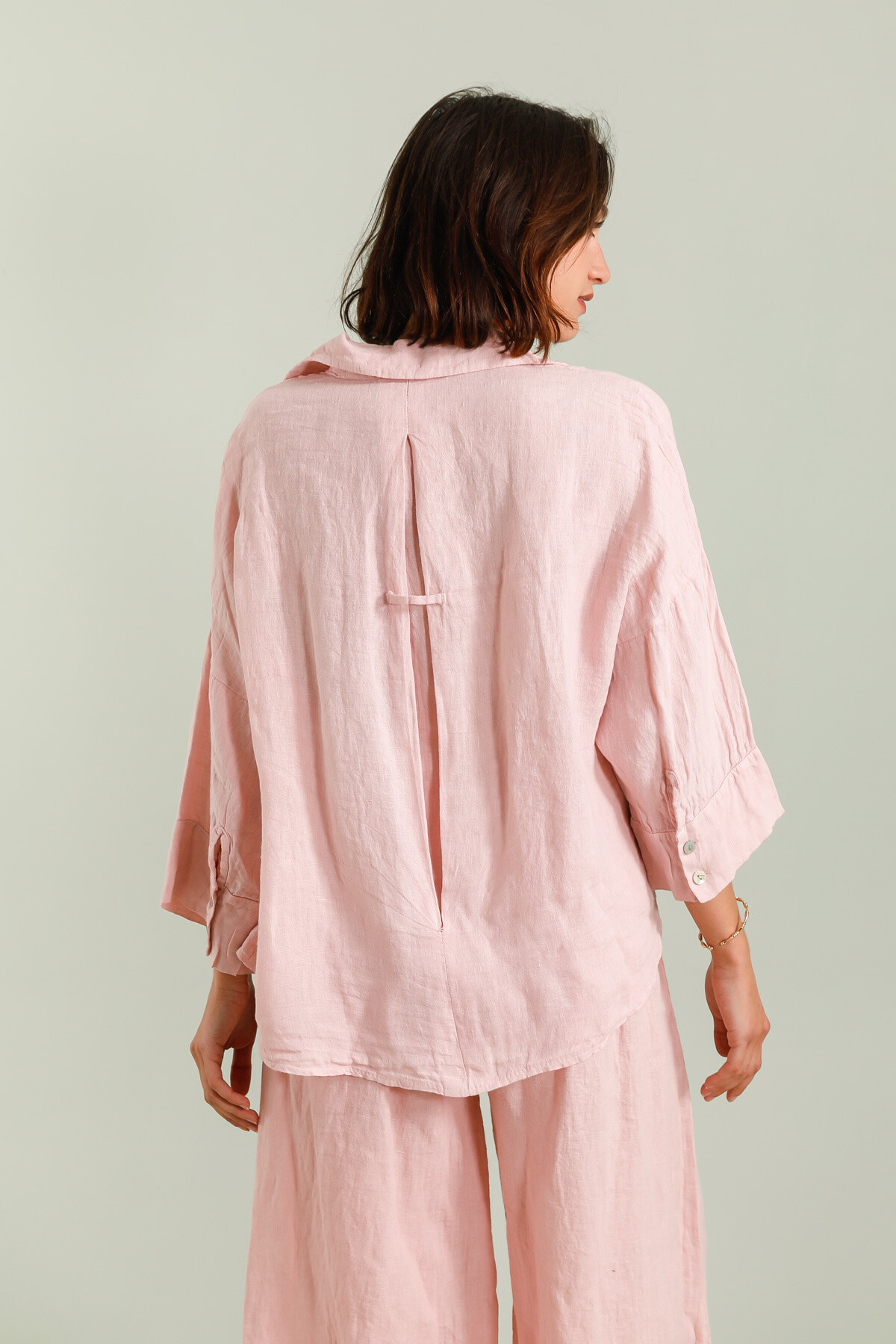Wholesaler Fengo by Pretty Collection - Oversize linen shirt with 3/4 sleeves